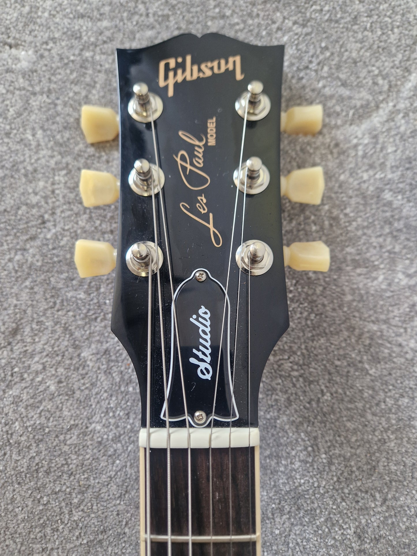 Gibson Les Paul Studio 2025 Blueberry Burst – Burstbucker Pickups – Excellent w/ Case