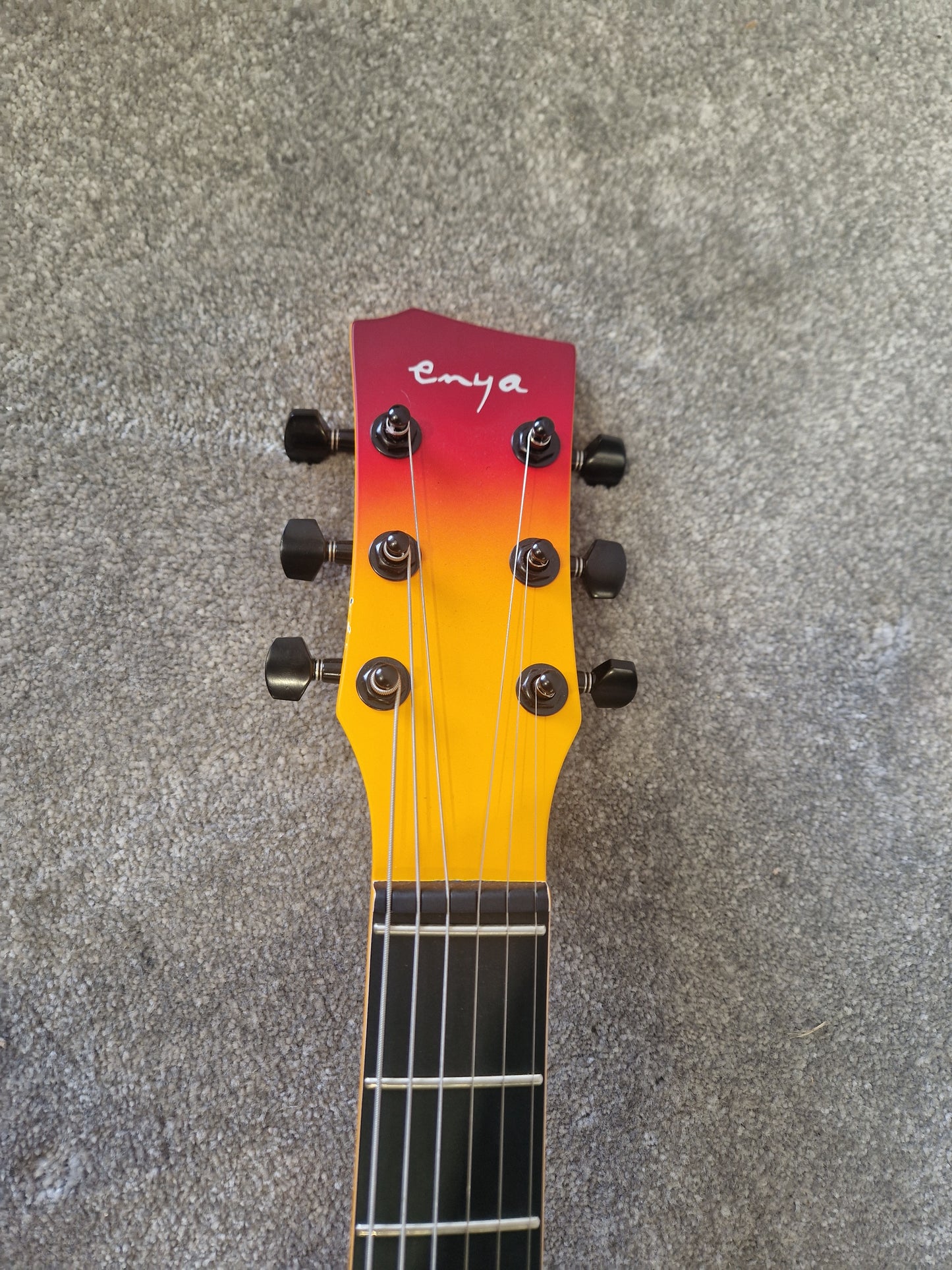 Enya Nova Go Sonic Smart Guitar– Carbon Fiber Build w/ Gig Bag – Very Good