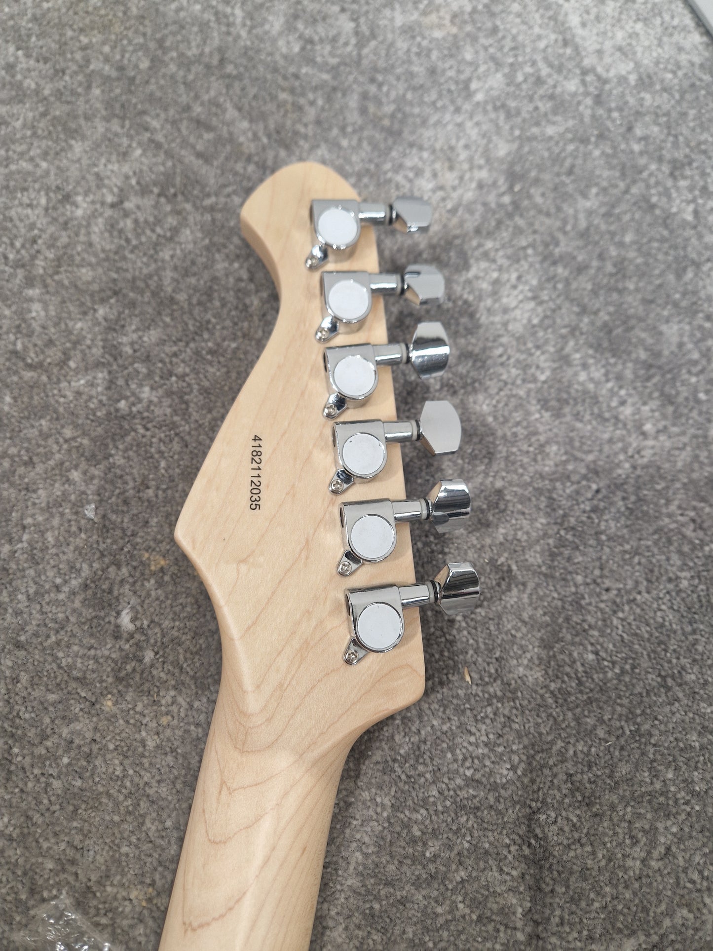 Aria Pro II STG-004 Electric Guitar – SSH Pickup Layout & Maple Neck – Mint