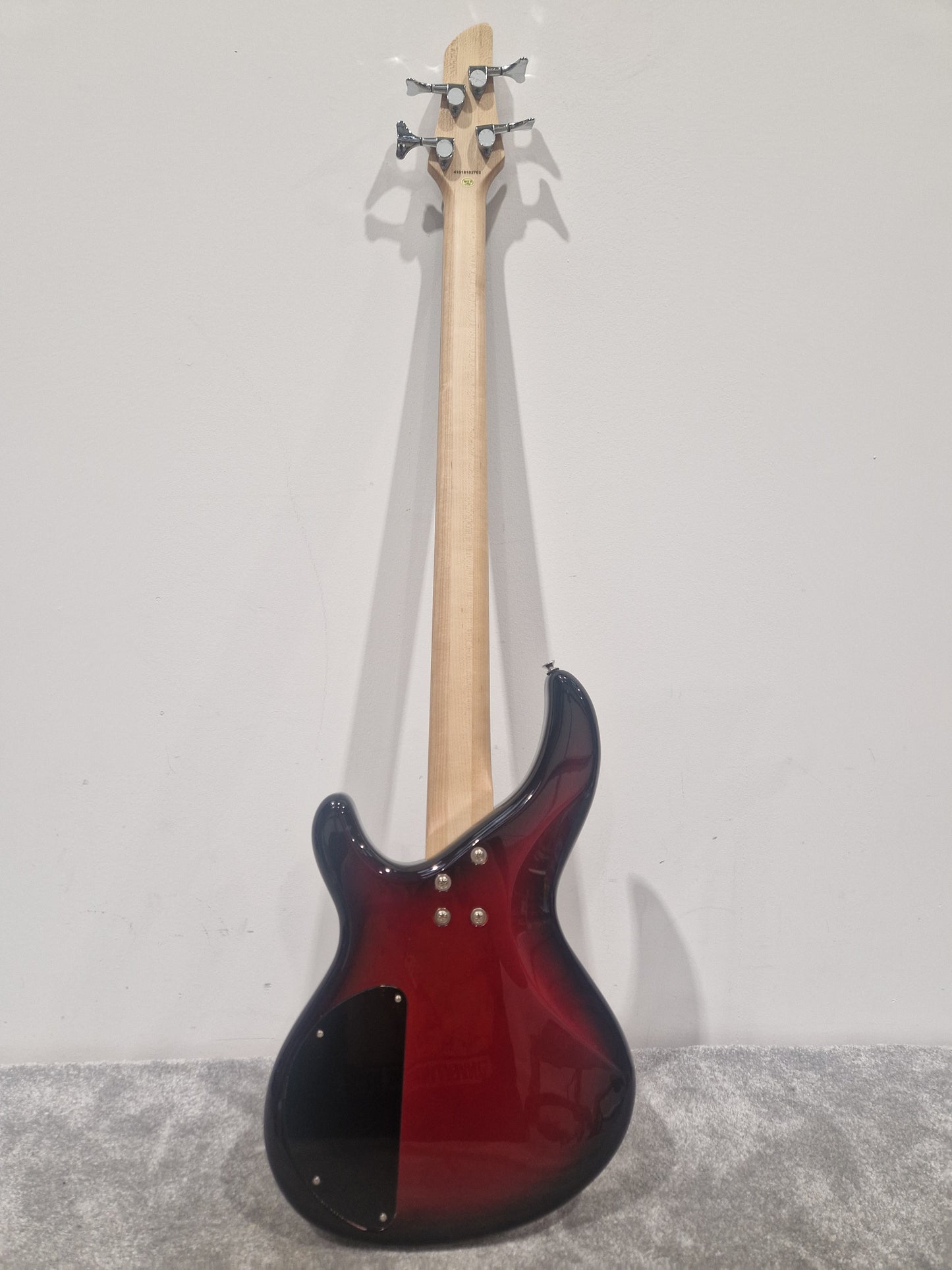 Aria Pro II IGB STD Bass – 24-Fret Design & SSH Pickup Configuration – Excellent