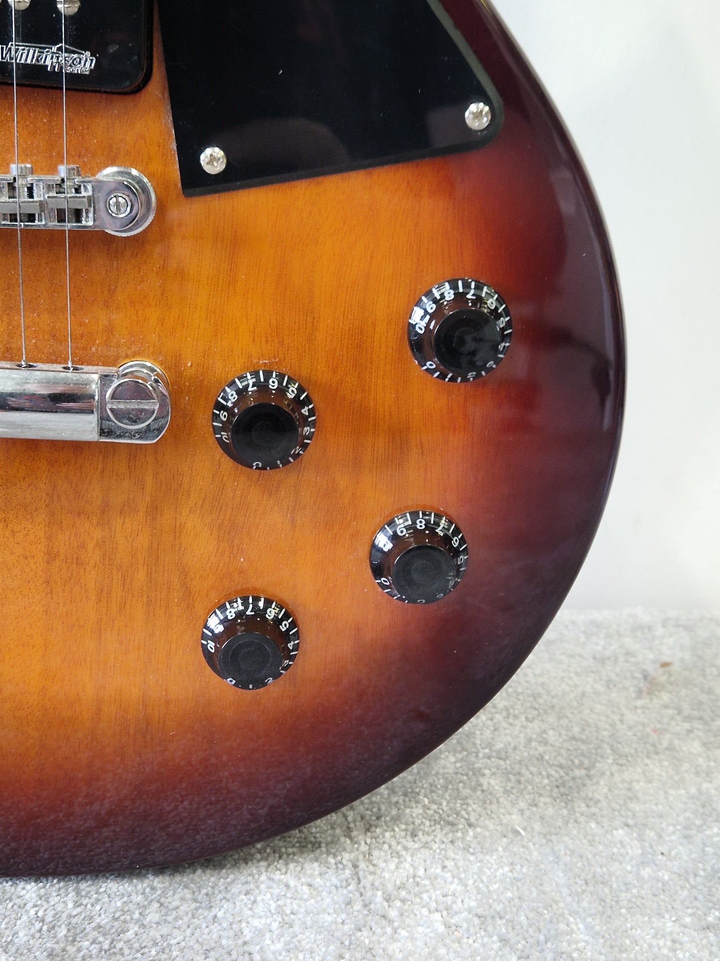 Vintage V132 – 2020 – P90 Pickups & Mahogany Body – Very Good