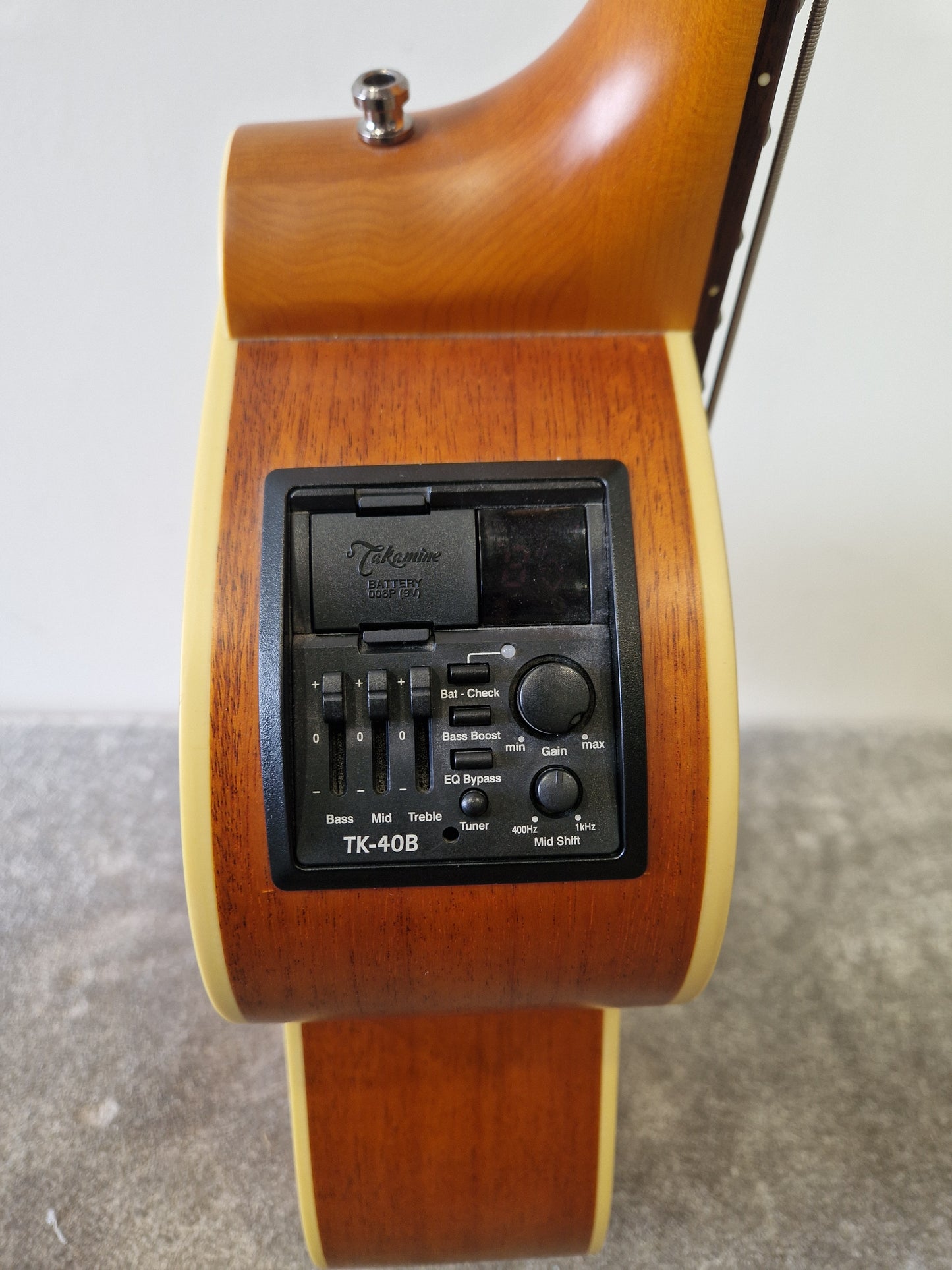 Takamine EG512C Acoustic Bass – Spruce Top & TK-40B Preamp – Excellent w/ Hard Case
