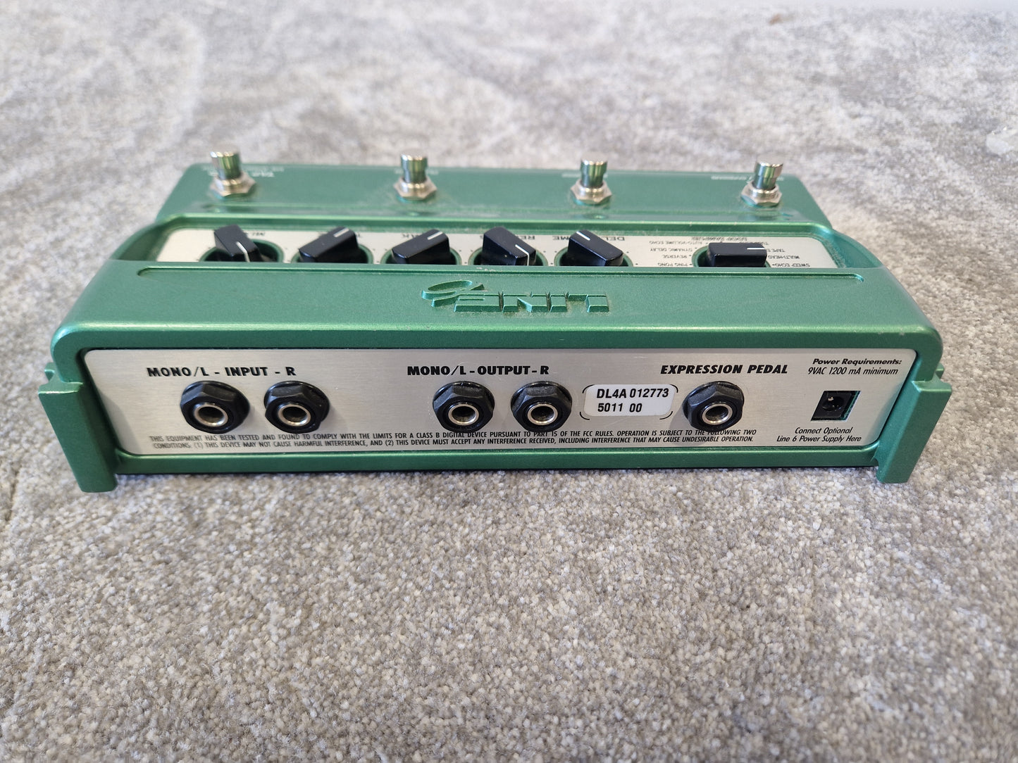 Line 6 DL4 Delay Modeler – 16 Delay Modes & Looper – Very Good