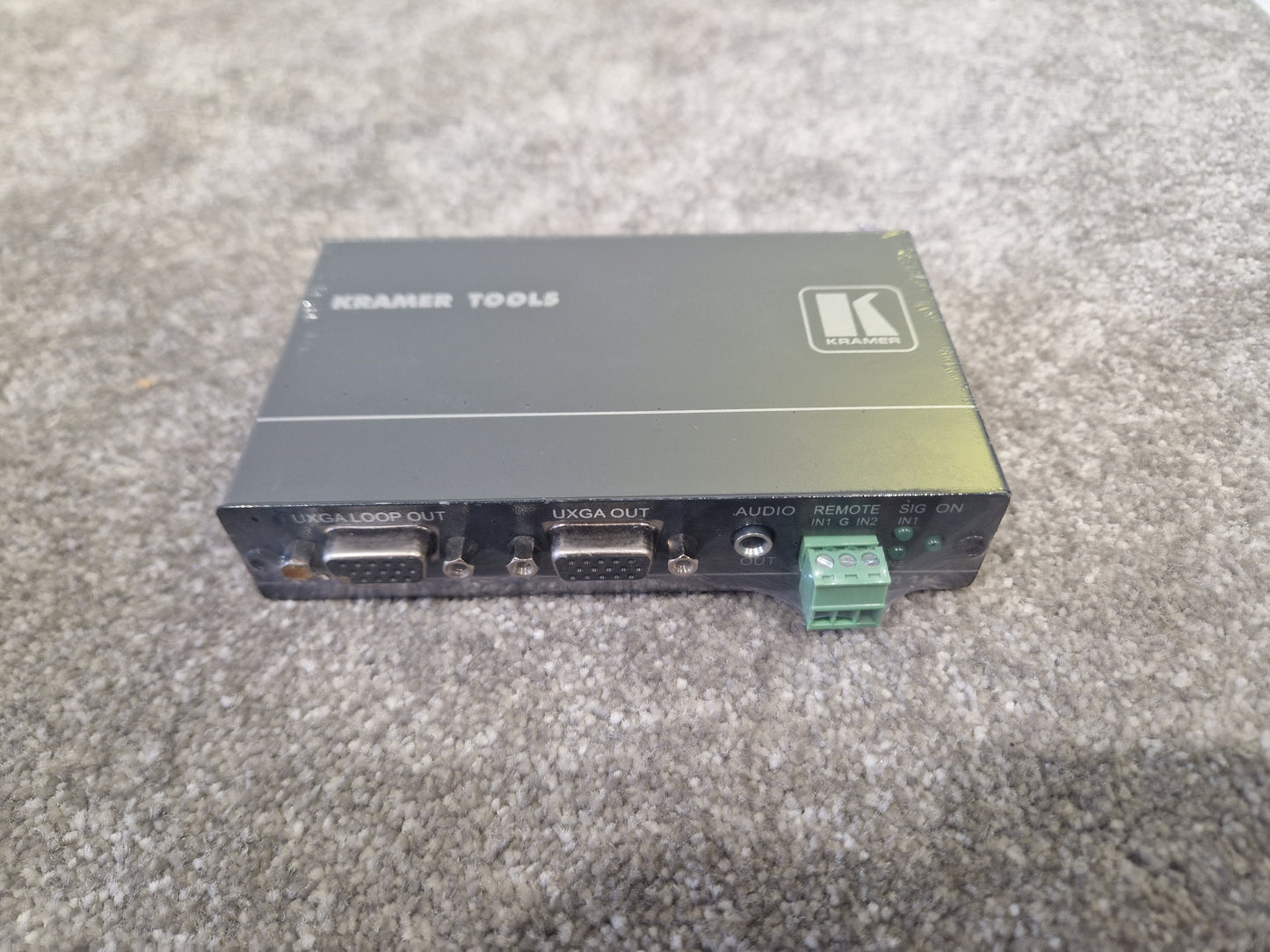 Kramer VP-211K – 2-Way VGA/UXGA Distribution Amplifier – Factory Sealed New