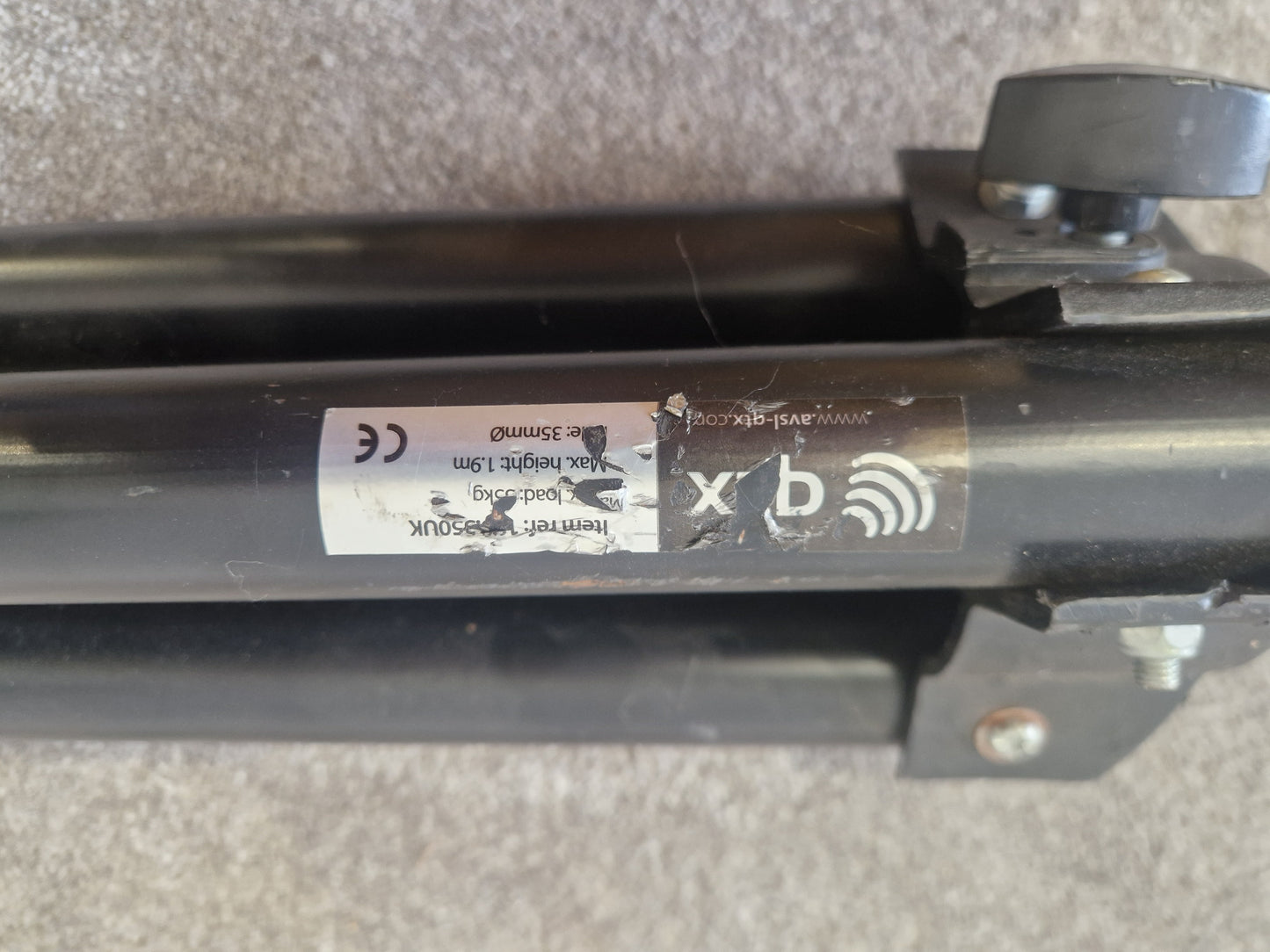 QTX Speaker Stand Tripod Pair – Adjustable Height – Good