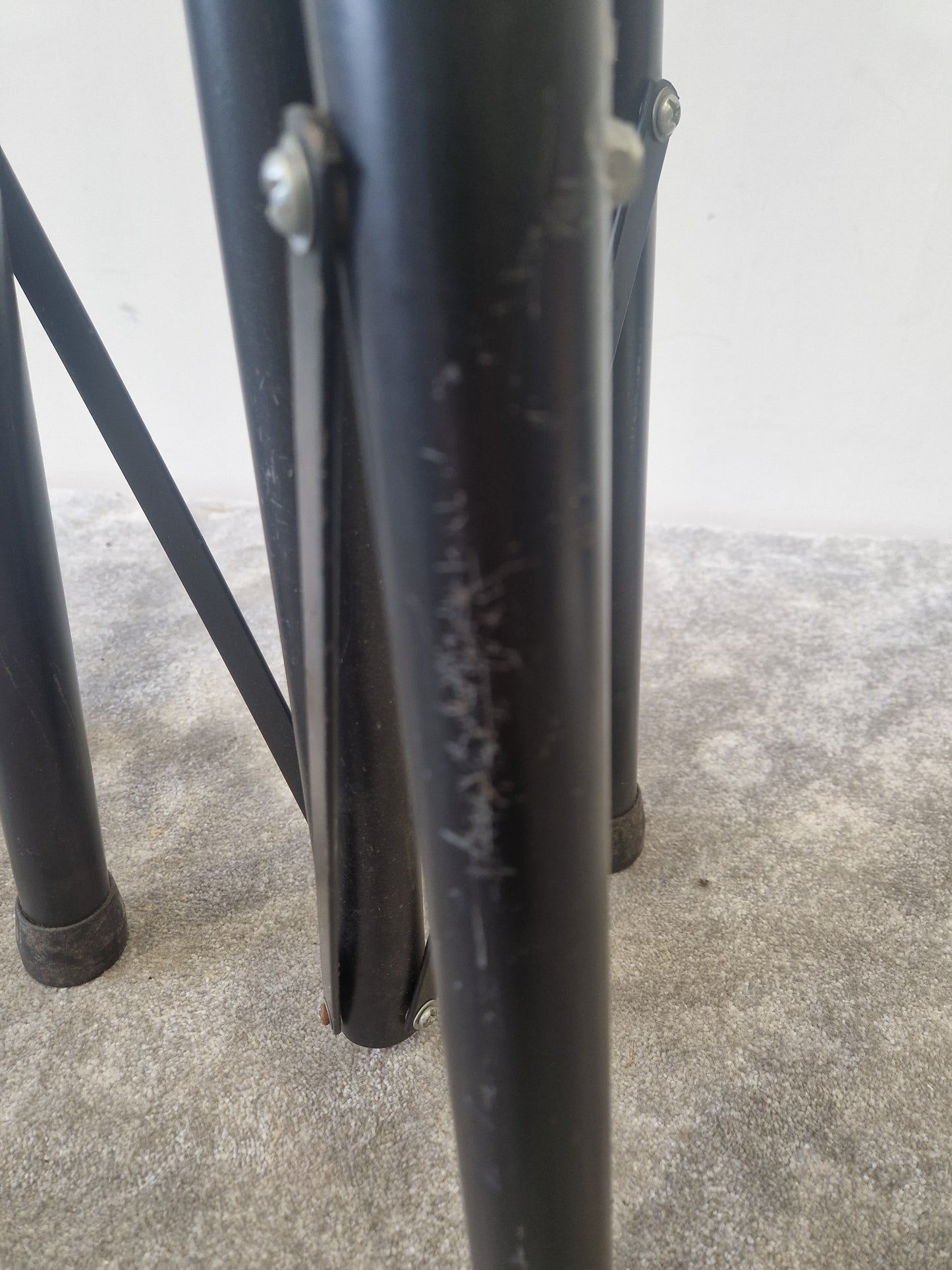 QTX Speaker Stand Tripod Pair – Adjustable Height – Good