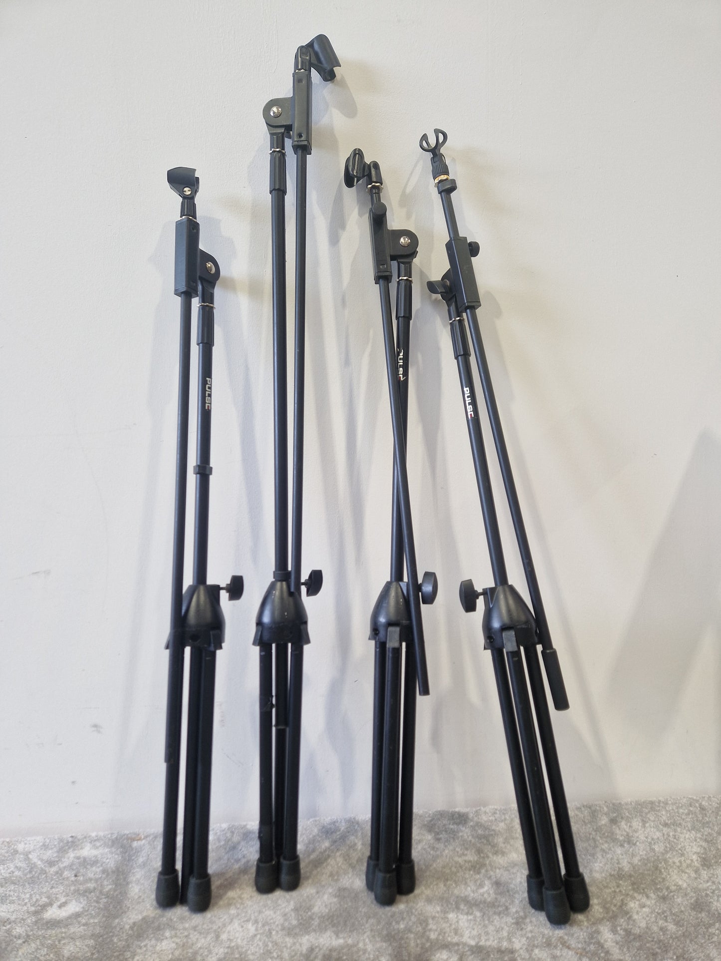 Pulse Microphone stands Set of 4 – Very Good - w/ Gig Bag
