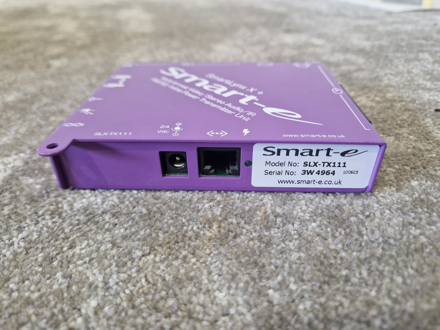 SmartLynx X + Smart-e SLX-TX111 – Multi-Format Video/Audio/IR TX Unit – Very Good