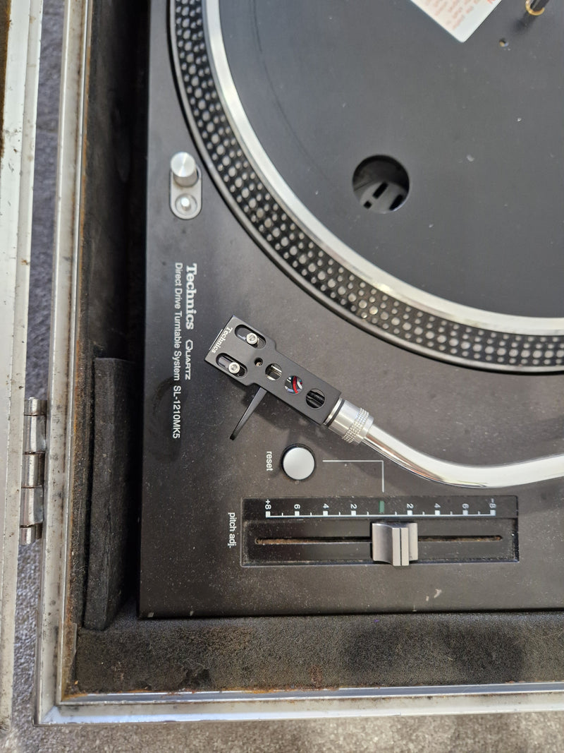 Technics SL-1210MK5 Turntable - Quartz Direct Drive - Road Case Included - Very Good - image 9
