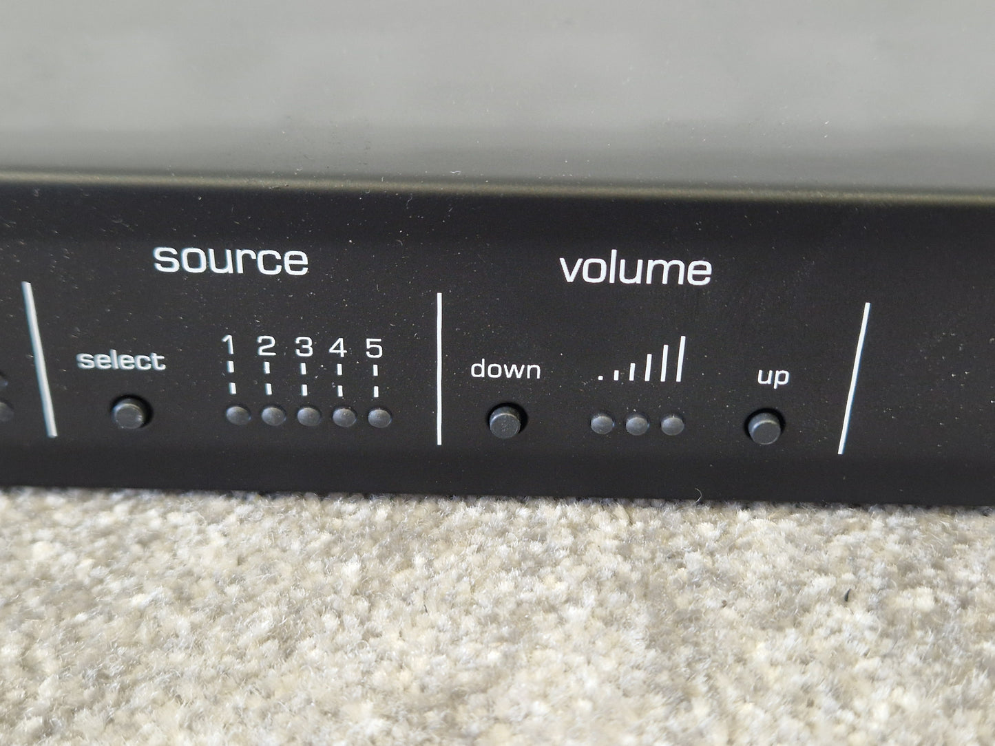 Neets Audio Preamplifier P/N 312-0011 – Compact AV Control – Excellent w/ Original Box