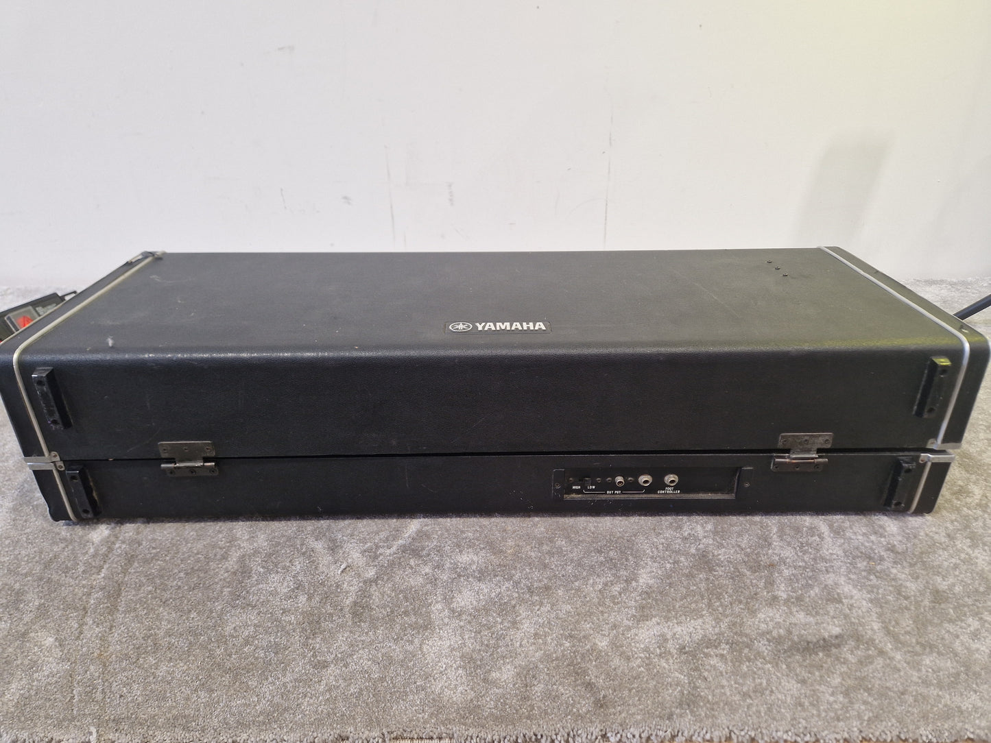 Yamaha SY-2 – Monophonic Analog Synth – Aftertouch Keyboard – Very Good Vintage w/ Case + Legs