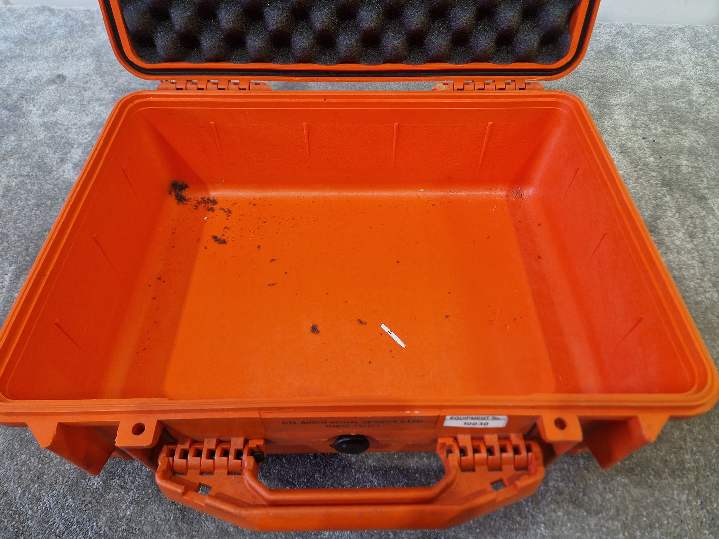 Peli 1520 Protective Waterproof Orange Case – Foam Insert – Good