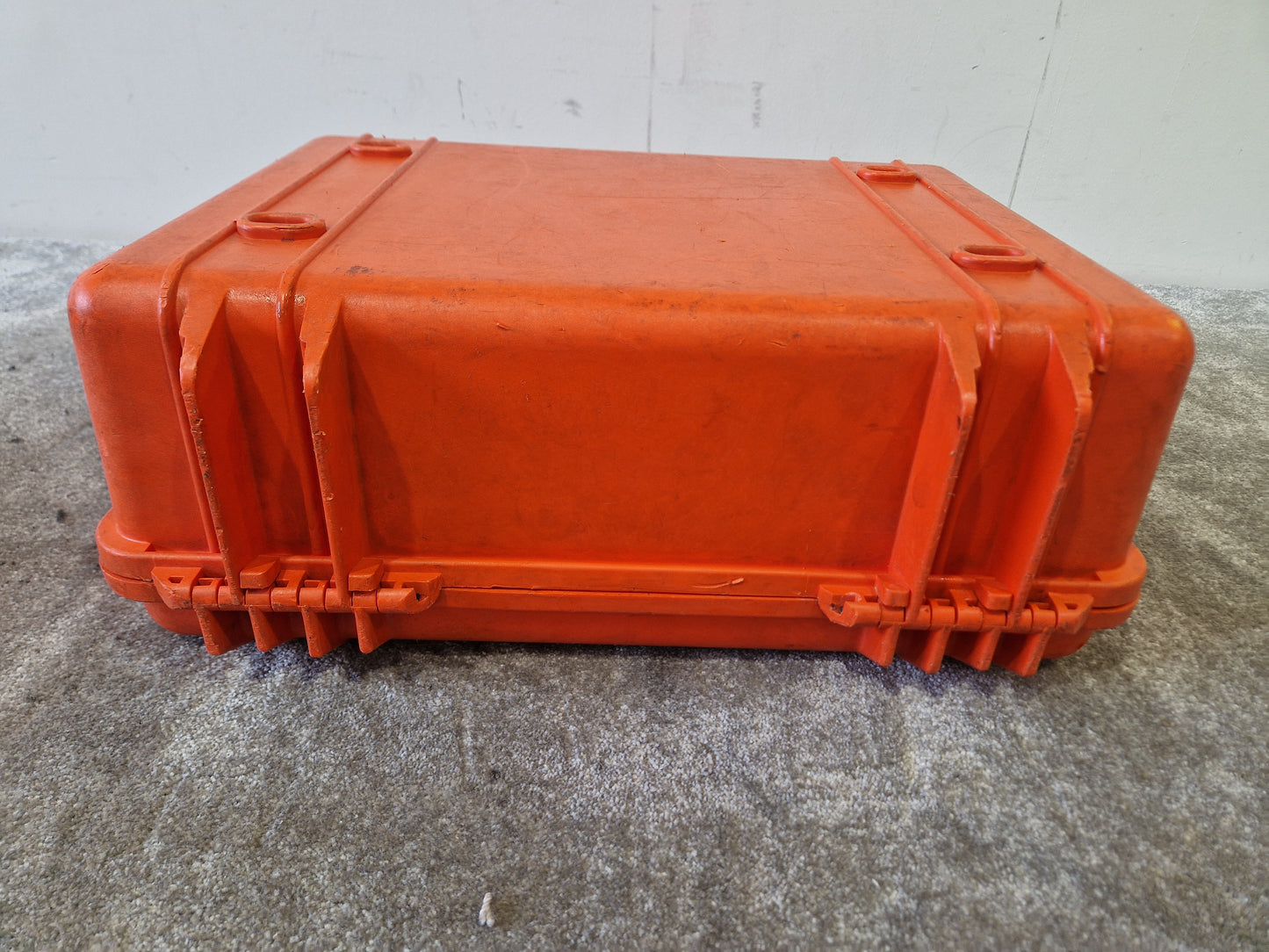Peli 1520 Protective Waterproof Orange Case – Foam Insert – Good