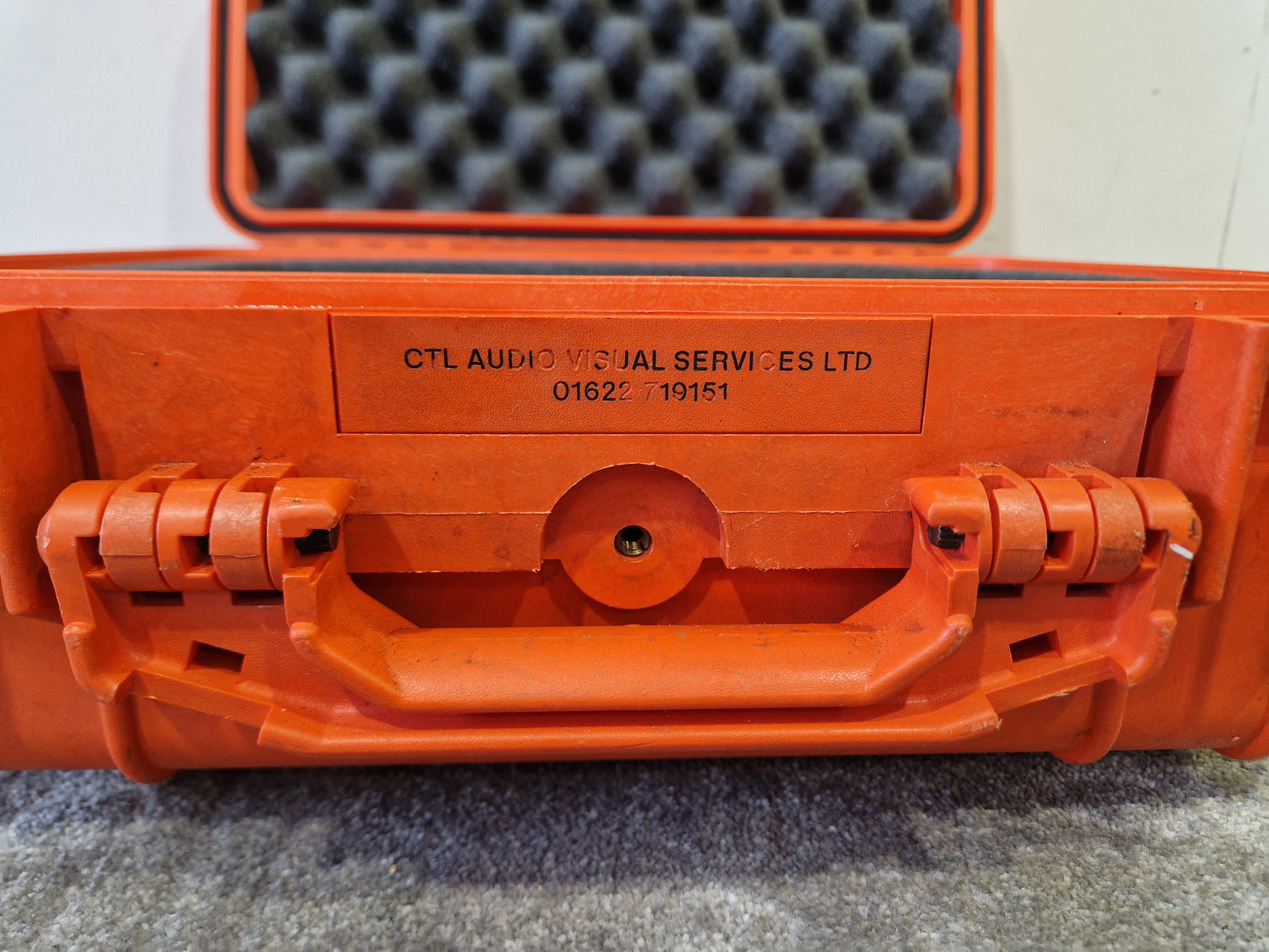 Peli 1450 Orange Protective Waterproof Case – Foam Insert – Good