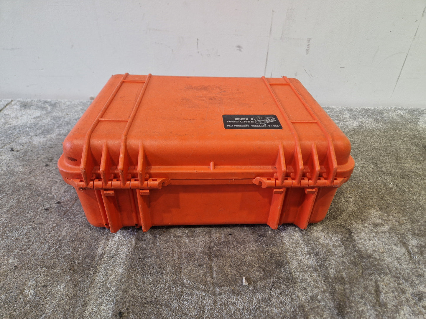 Peli 1450 Orange Protective Waterproof Case – Foam Insert – Good