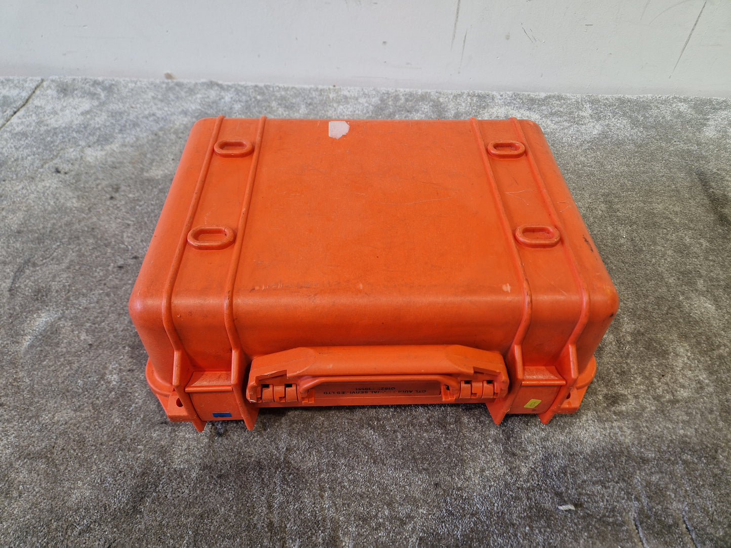Peli 1450 Orange Protective Waterproof Case – Foam Insert – Good