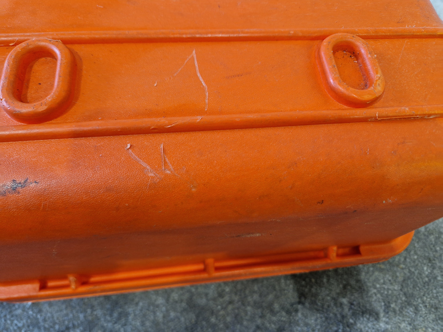 Peli 1450 Orange Protective Waterproof Case – Foam Insert – Good