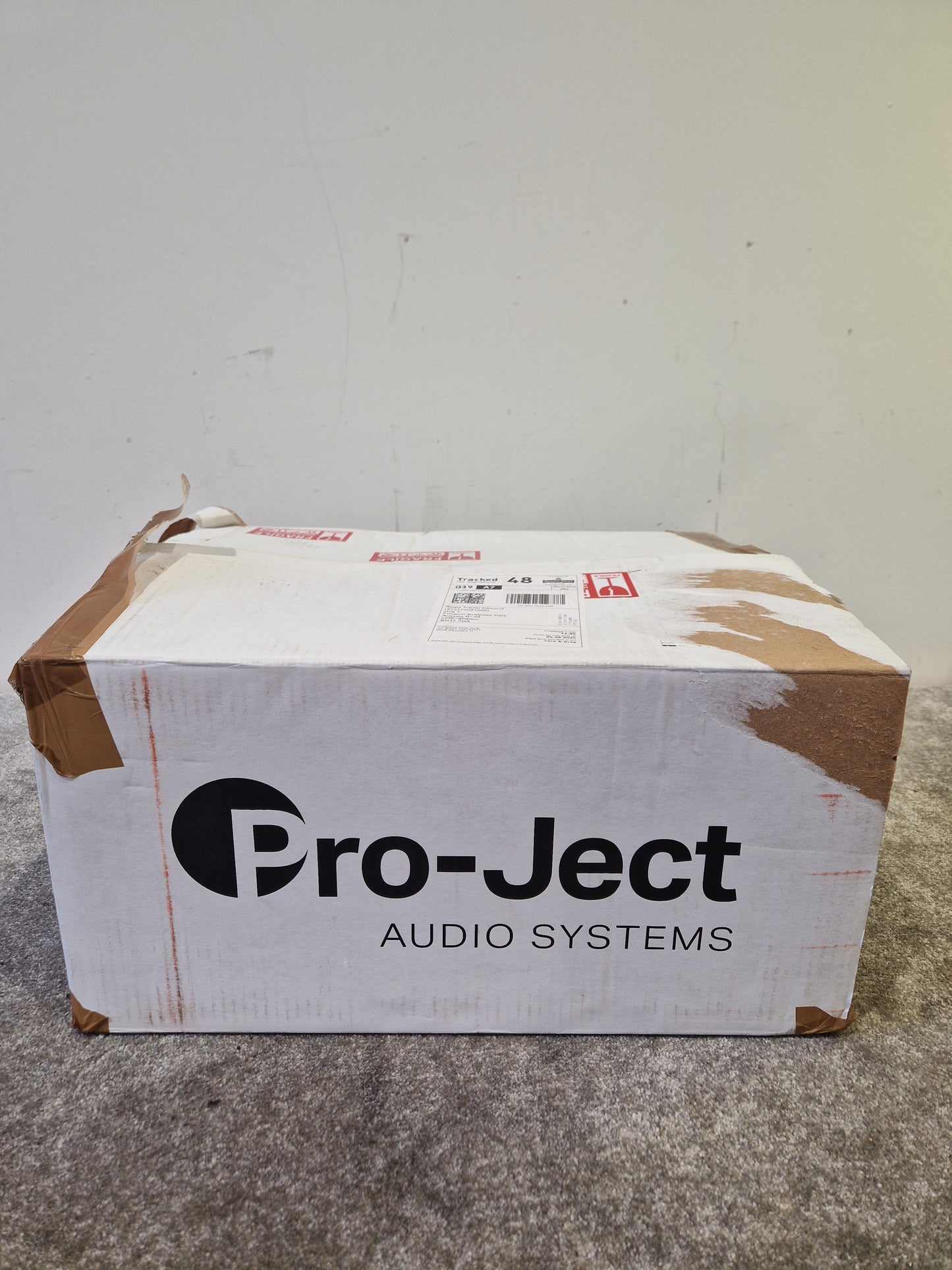 Pro-Ject T1 Phono SB – Built-In Phono Stage, Electronic Speed Control – New in Opened Box