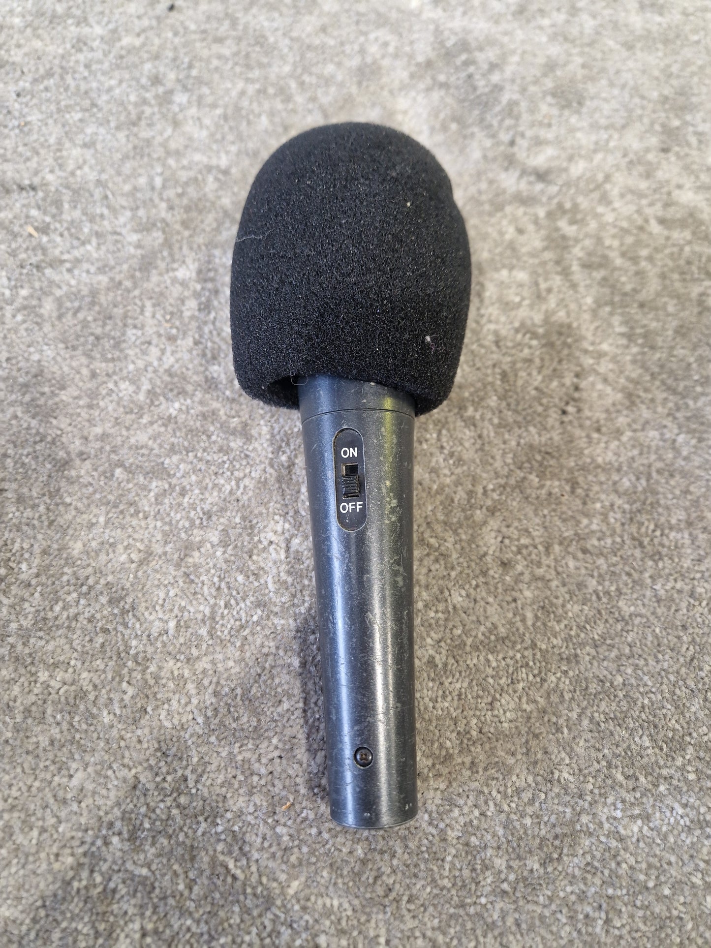 Phonicdynamic UM 97 – Dynamic Vocal Mic w/ Cable – Good