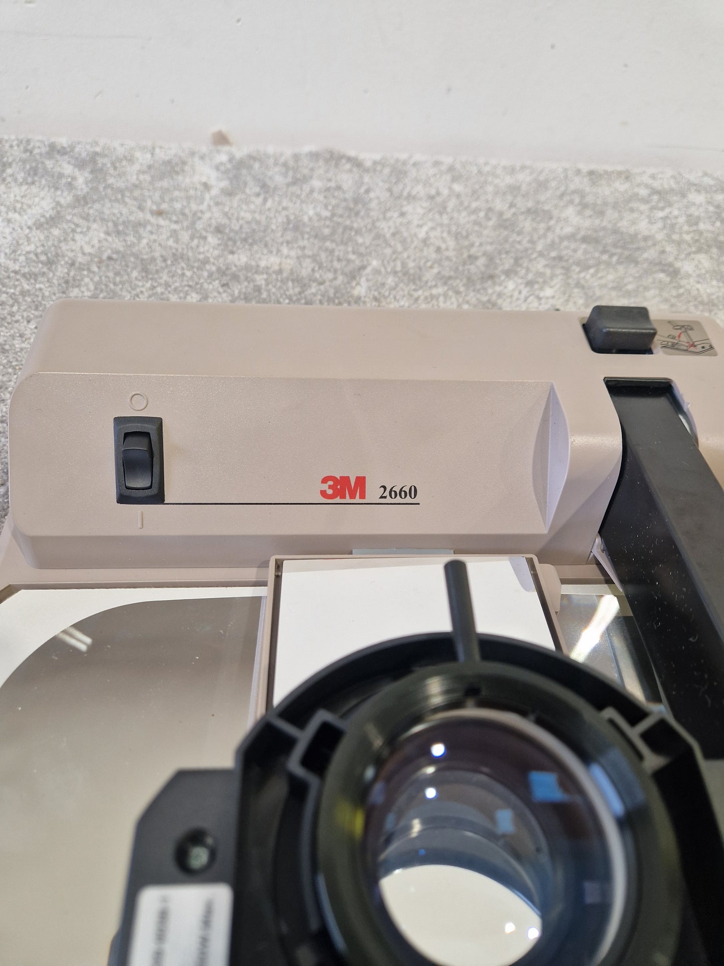 3M 2660 Overhead Projector – Portable AV Unit – Good w/ Gig Bag