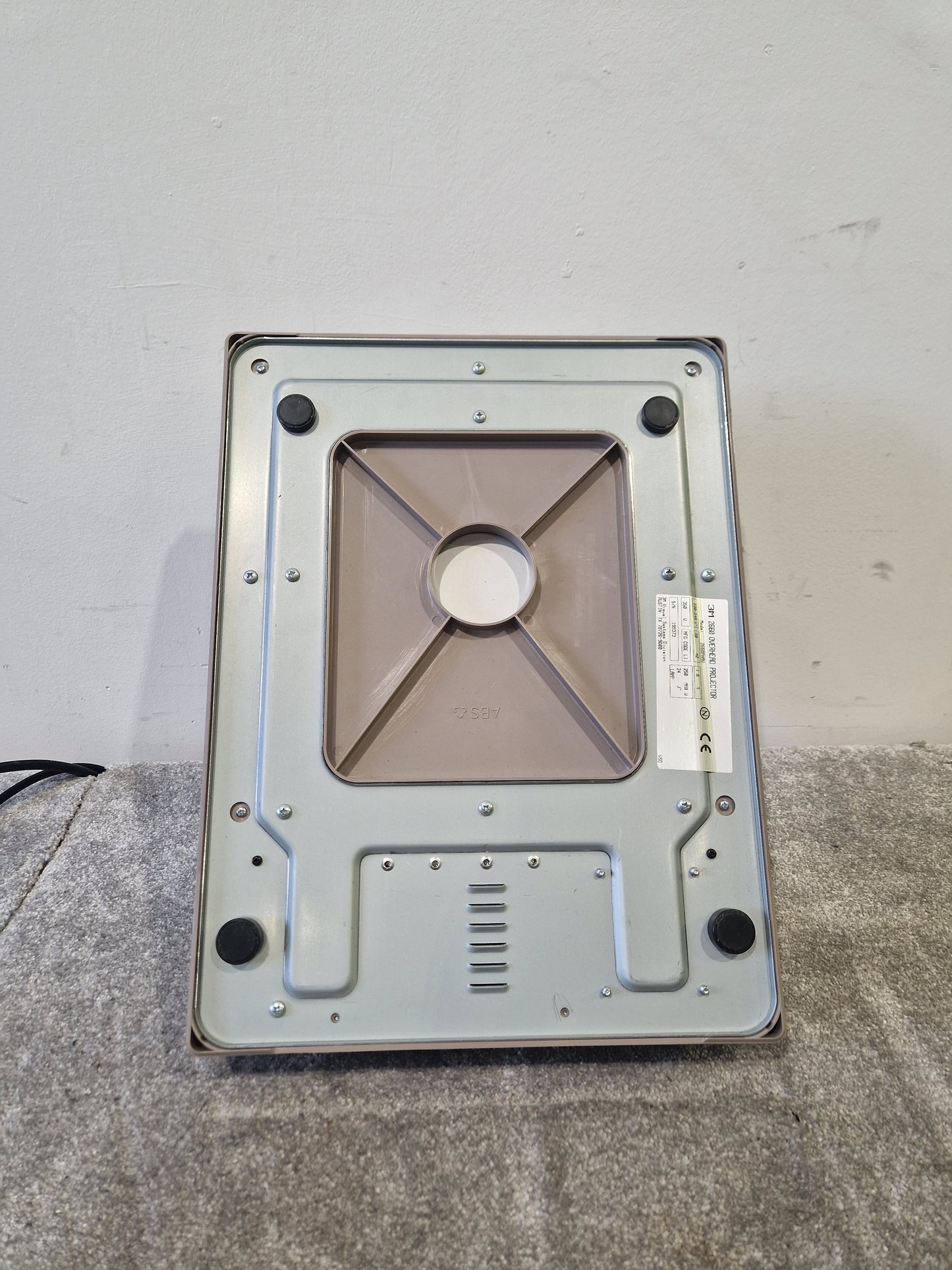 3M 2660 Overhead Projector – Portable AV Unit – Good w/ Gig Bag