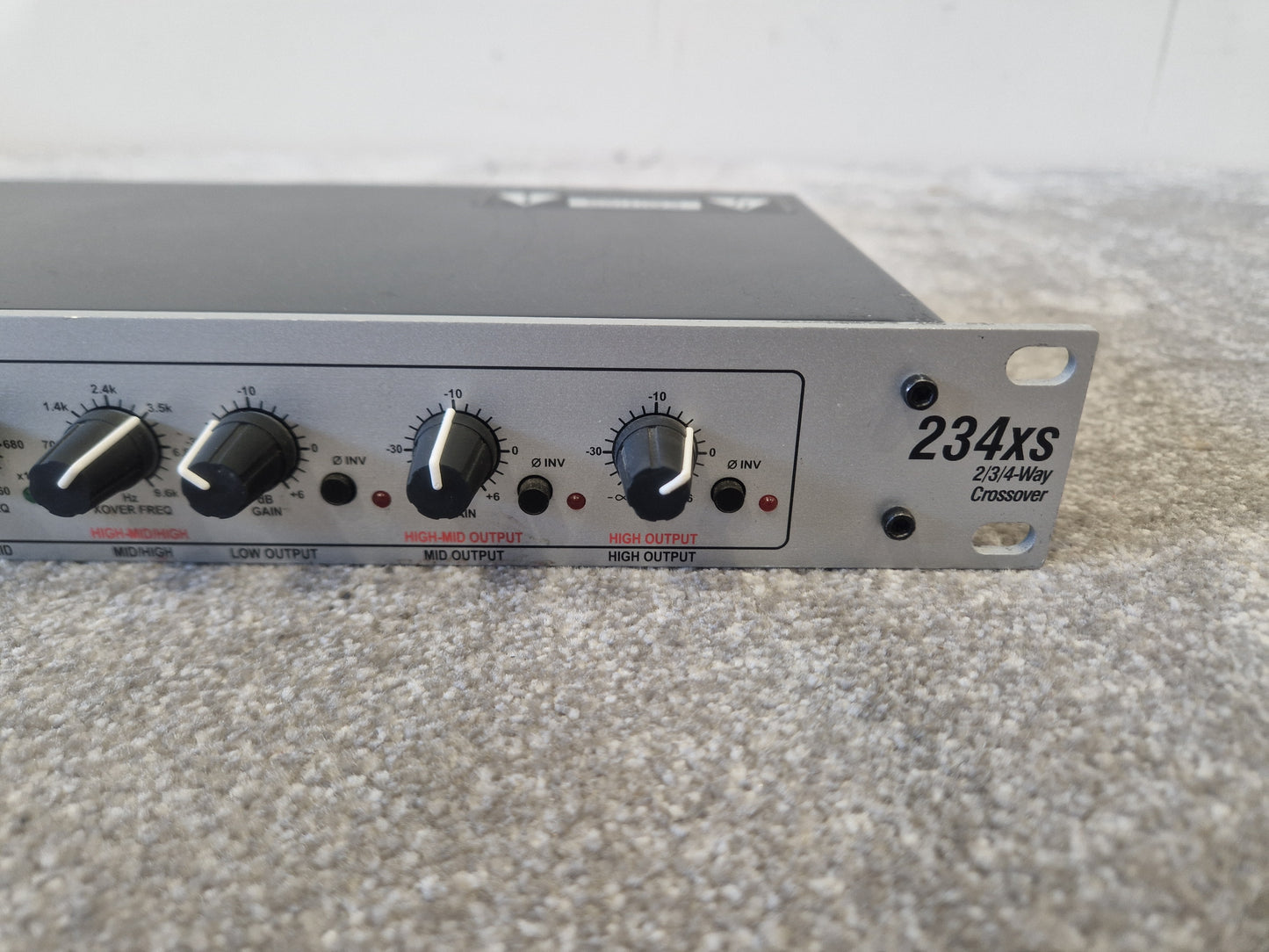 DBX 234xs XSV-EU Crossover – 2/3/4-Way, XLR I/O – Good