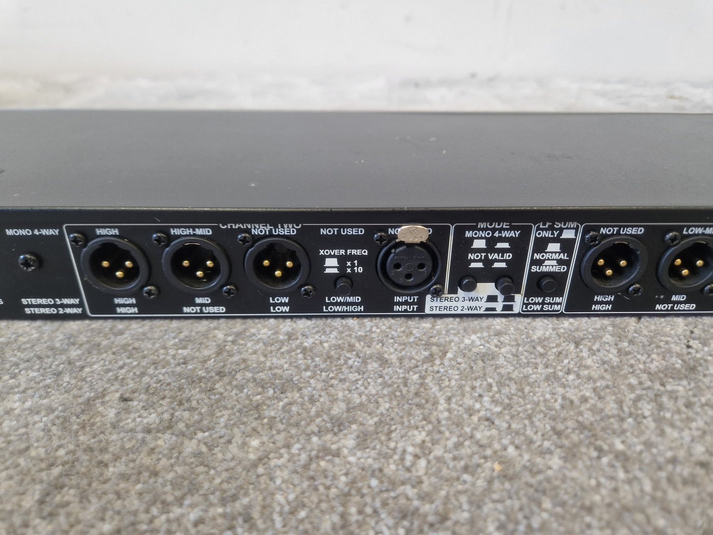 DBX 234xs XSV-EU Crossover – 2/3/4-Way, XLR I/O – Good