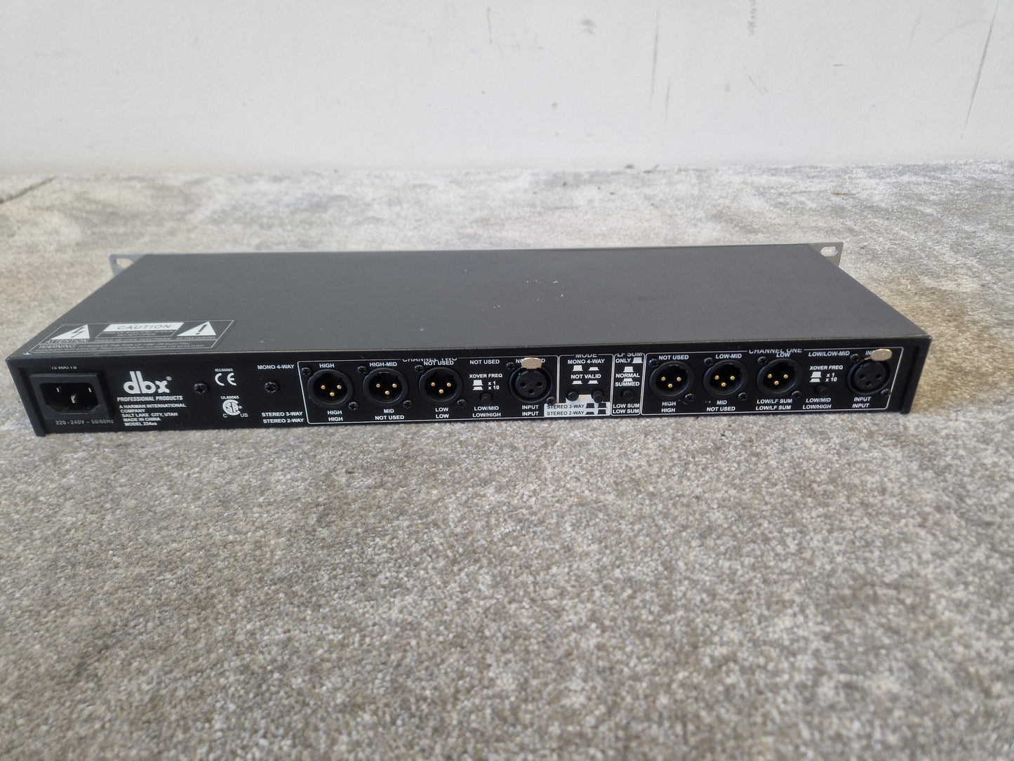 DBX 234xs XSV-EU Crossover – 2/3/4-Way, XLR I/O – Good