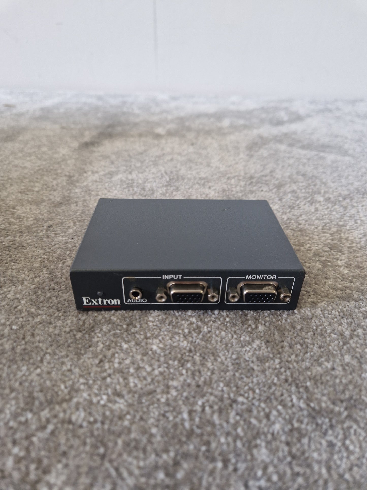 Extron P/2 DA2xi MT VGA Distribution Amp – Audio I/O – Very Good