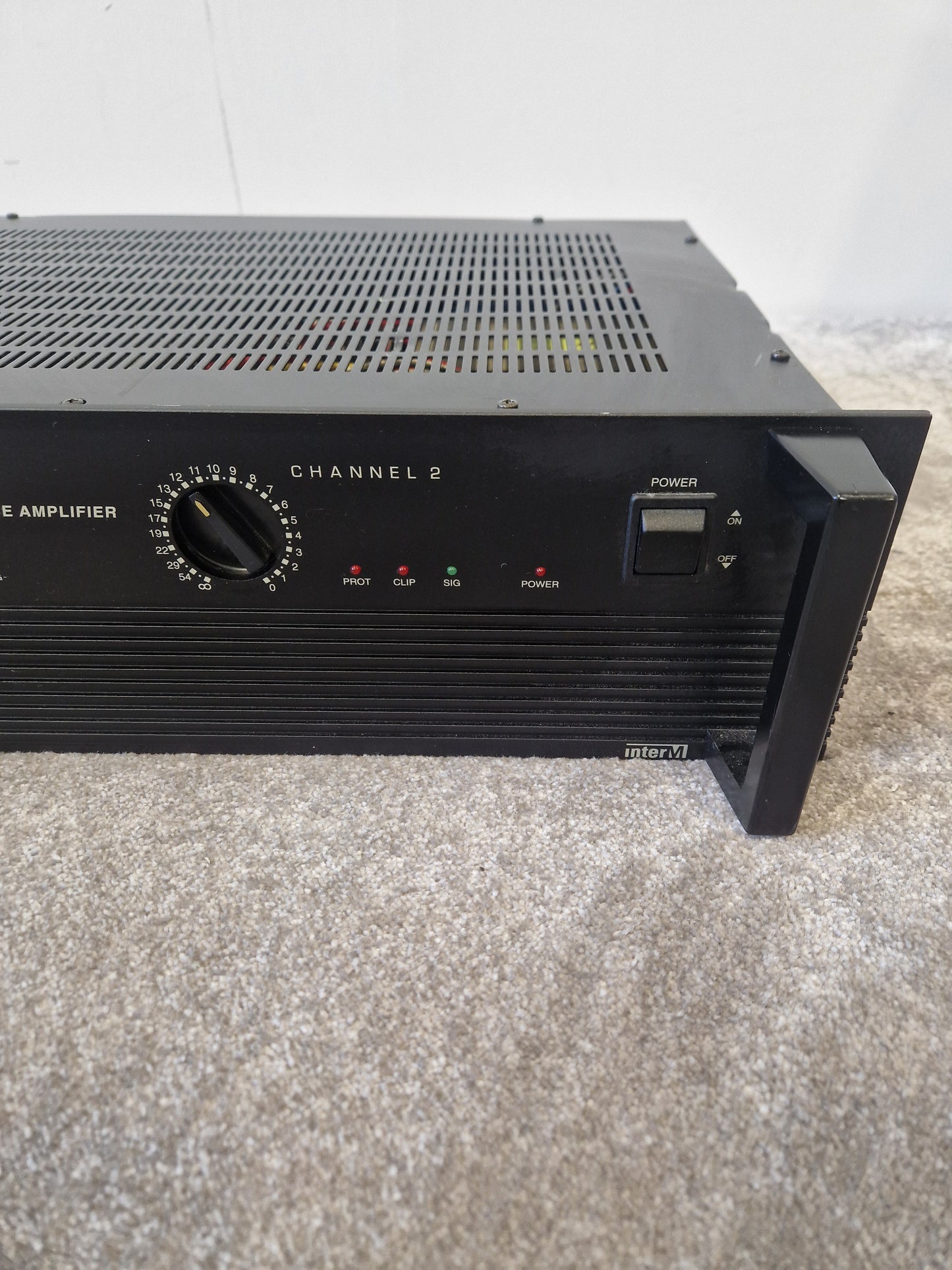 Inter-M R-500 – 2-Channel Reference Amplifier – 500W Output – Good