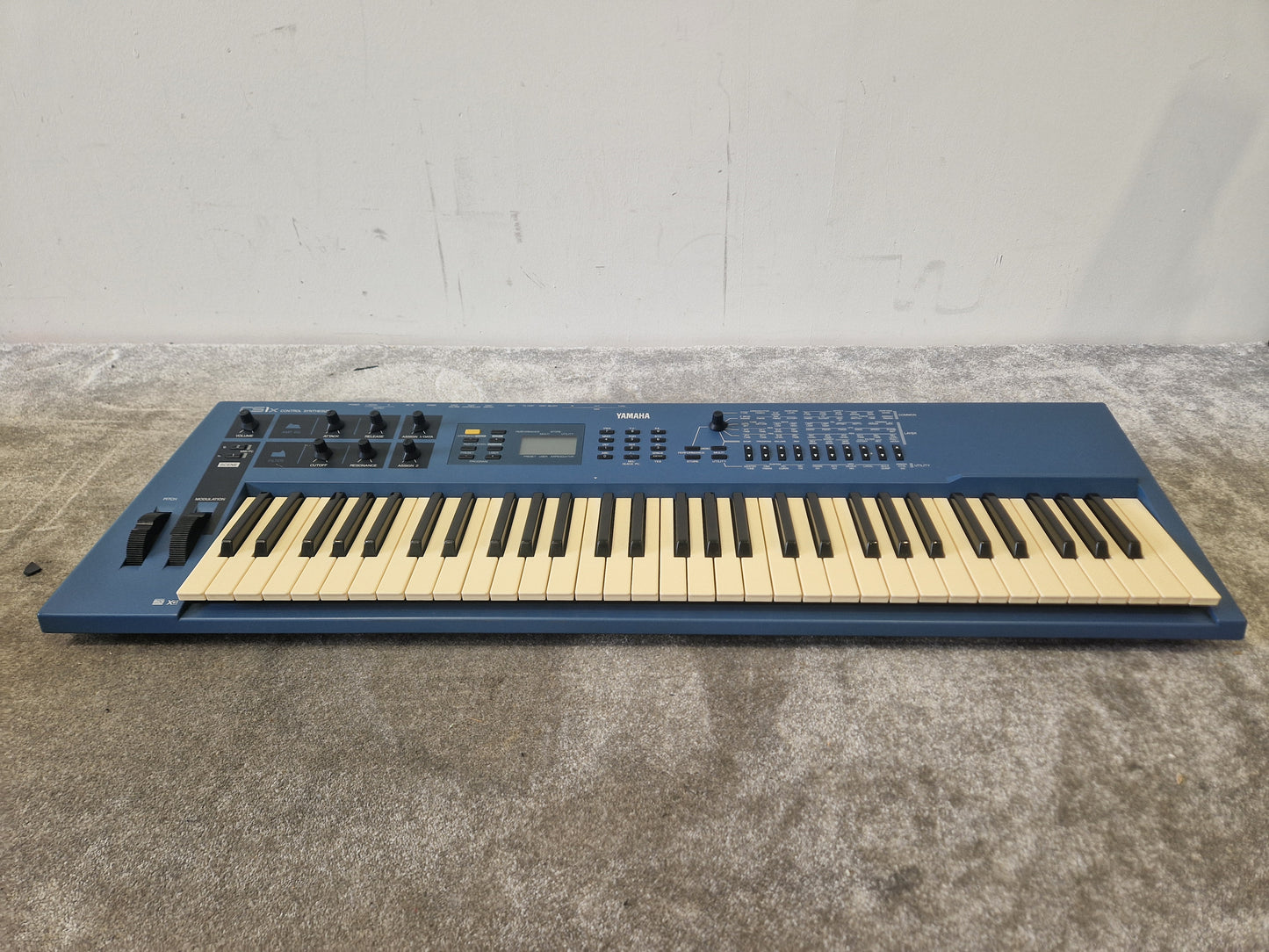 Yamaha CS1X - 61-Key Synthesizer 90s Era w/ Arpeggiator – Very Good