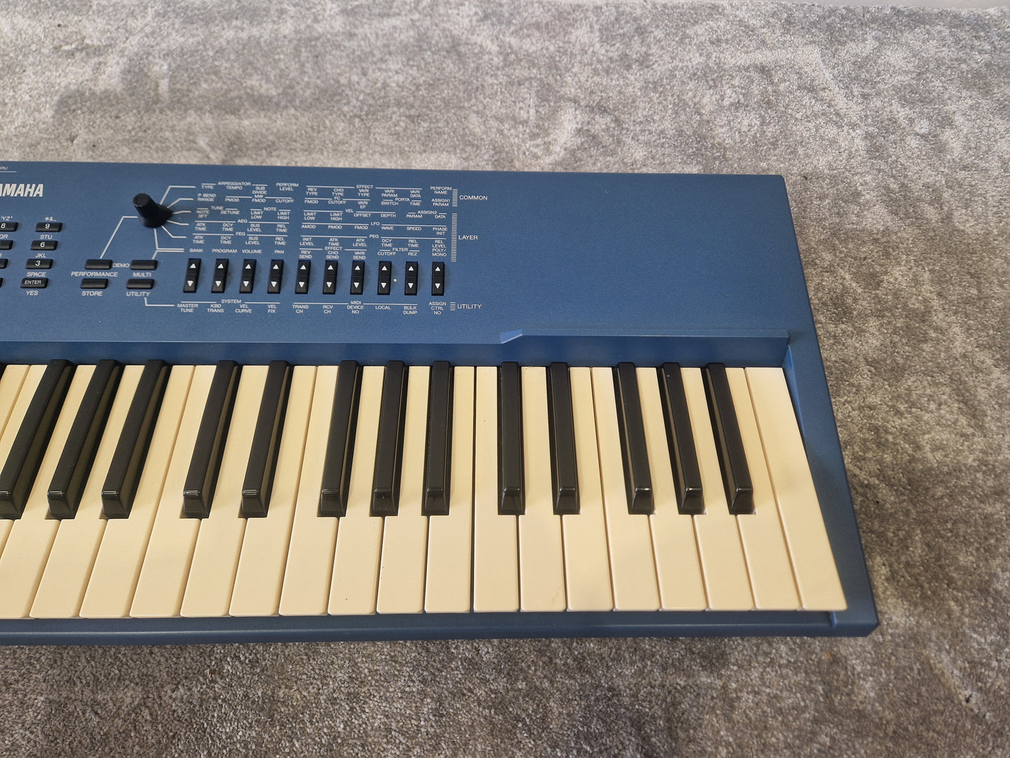 Yamaha CS1X - 61-Key Synthesizer 90s Era w/ Arpeggiator – Very Good