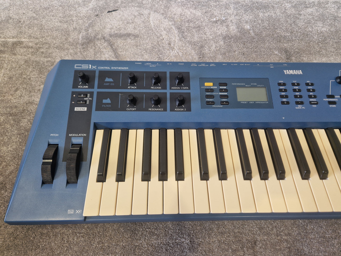 Yamaha CS1X - 61-Key Synthesizer 90s Era w/ Arpeggiator – Very Good
