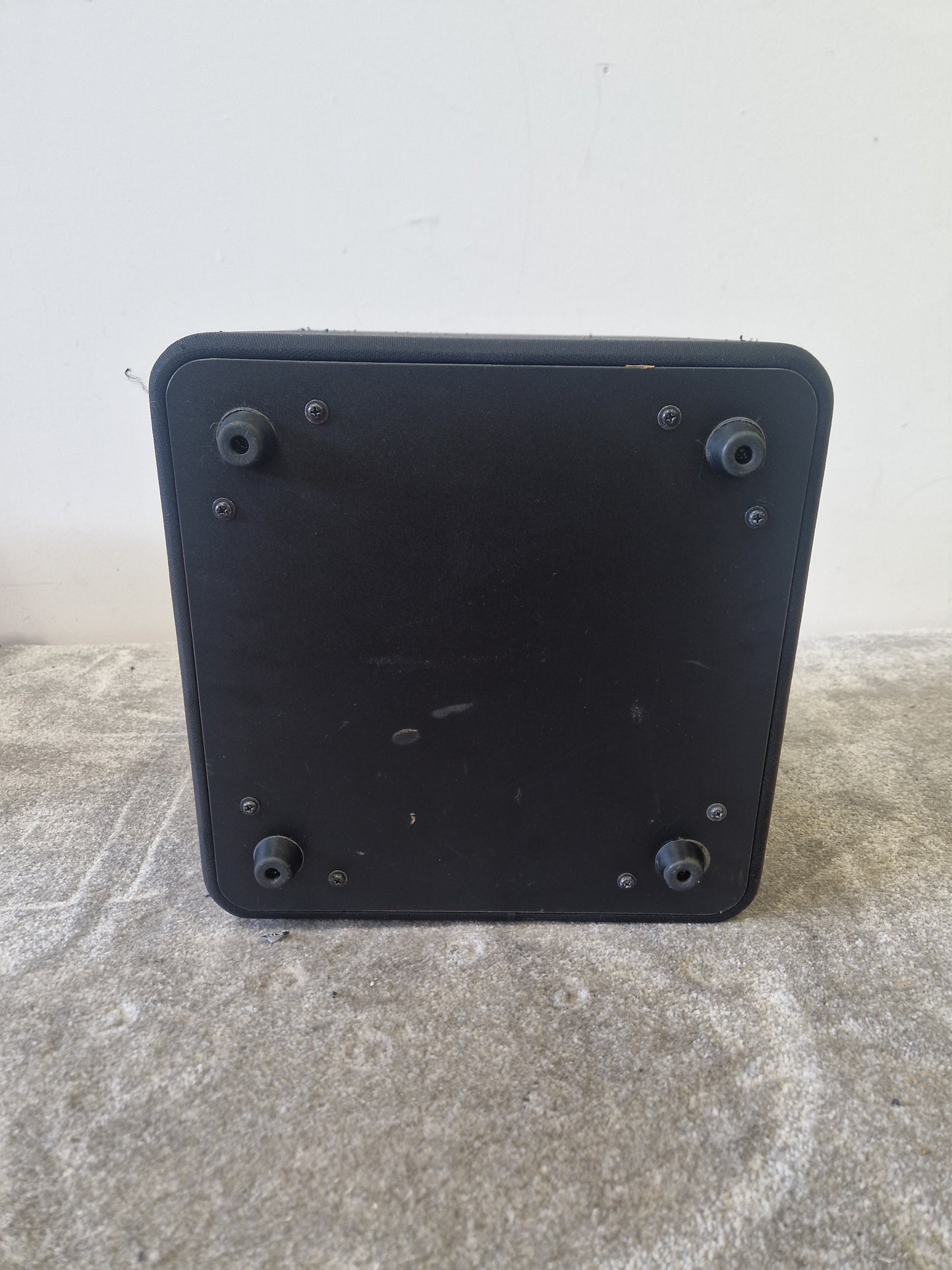 KEF Kube 1 – Active 8" Subwoofer – 200W Class-D – Very Good