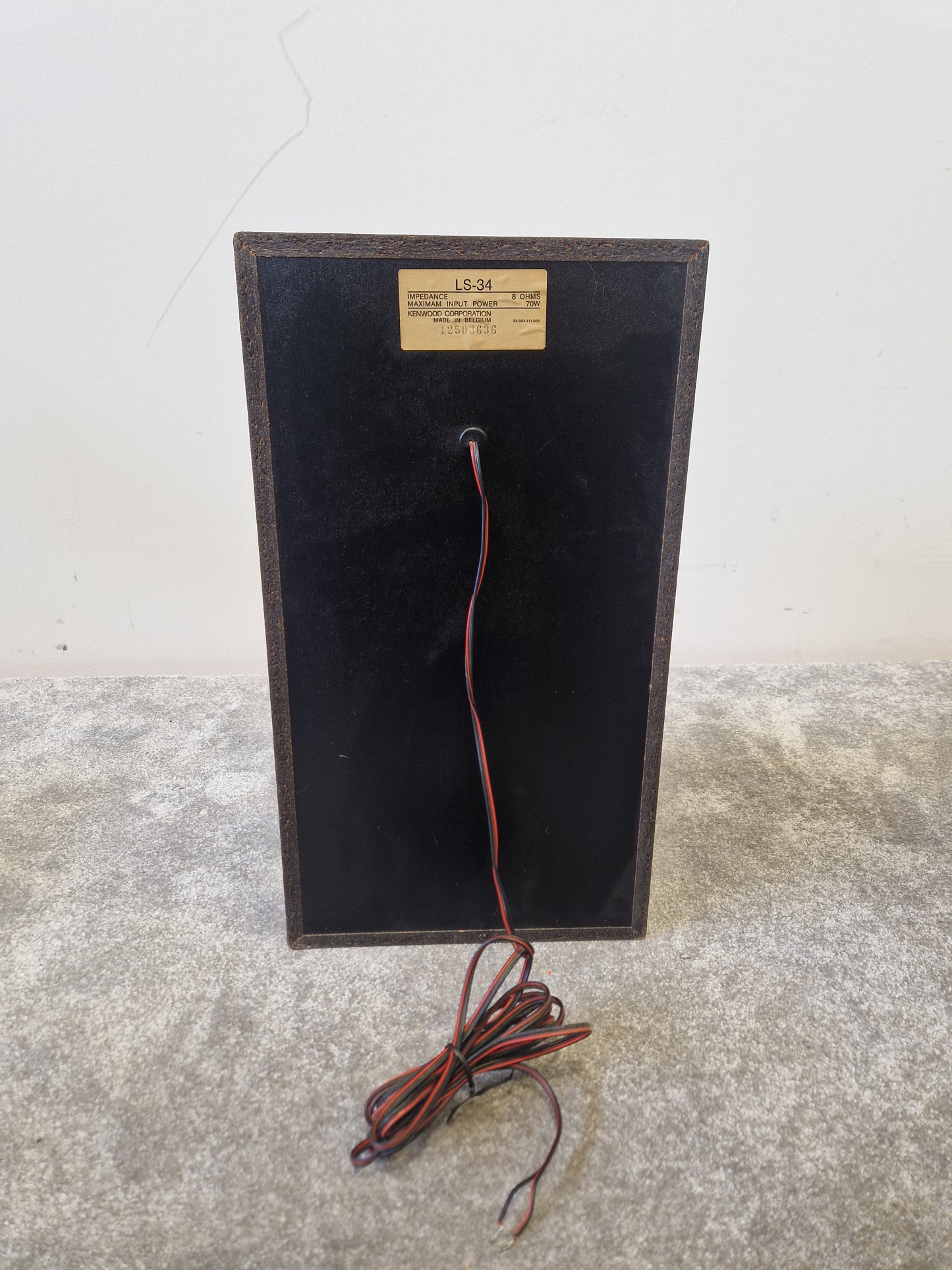 Kenwood LS-34 – Pair of Vintage Stereo Speakers – Very Good