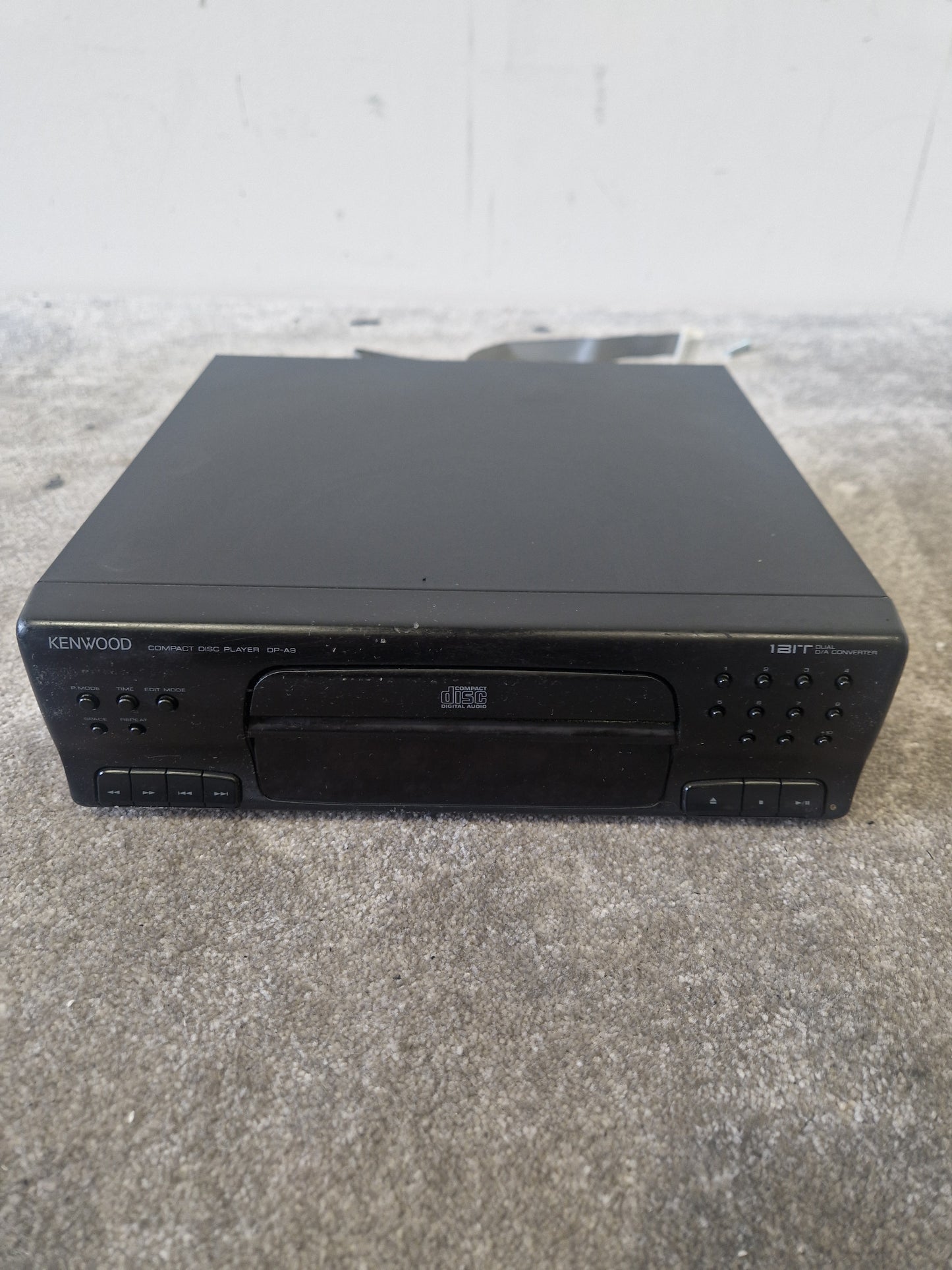 Kenwood DP-A9 – Compact CD Player – Very Good w/ Original Box