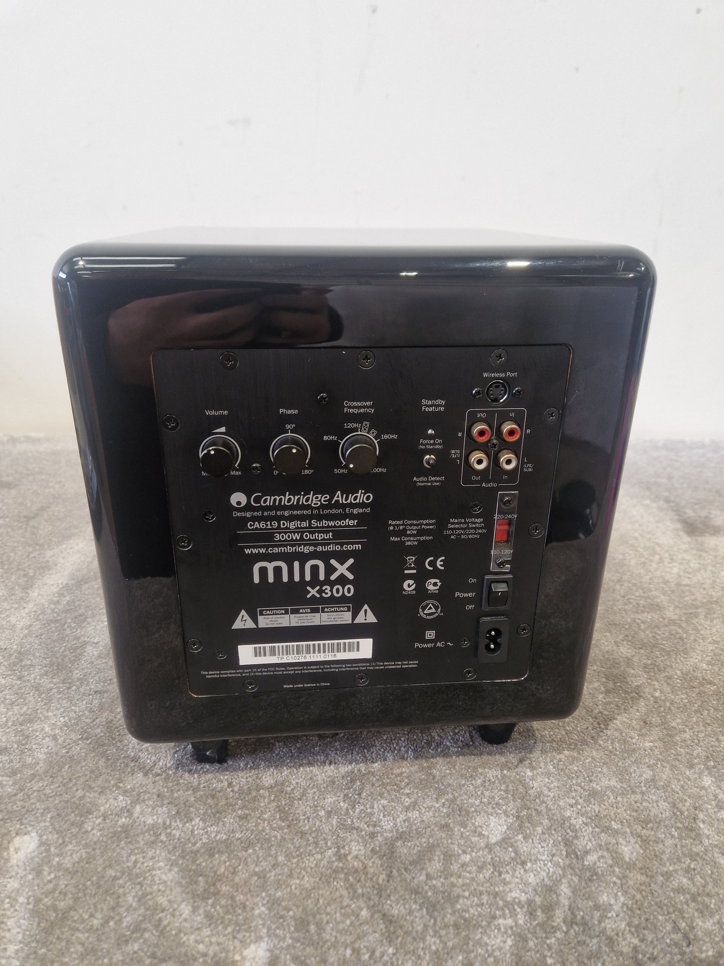 Cambridge Audio Minx X300 – Compact Powered Subwoofer – Very Good