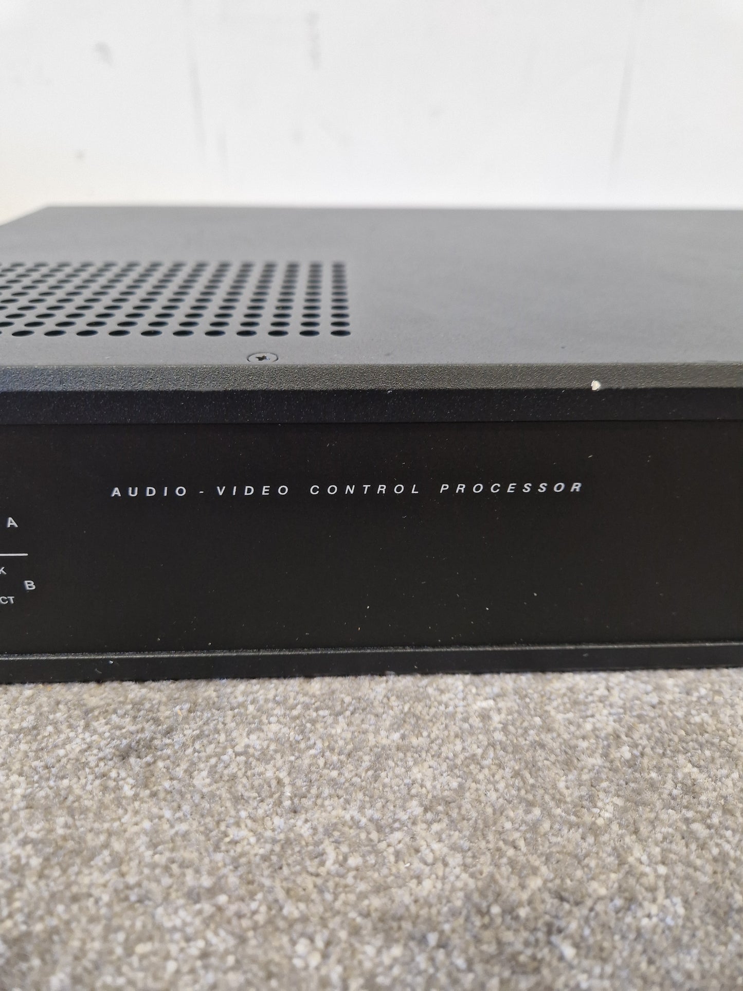 Crestron AV2 – Dual-Bus AV Control Processor – Very Good