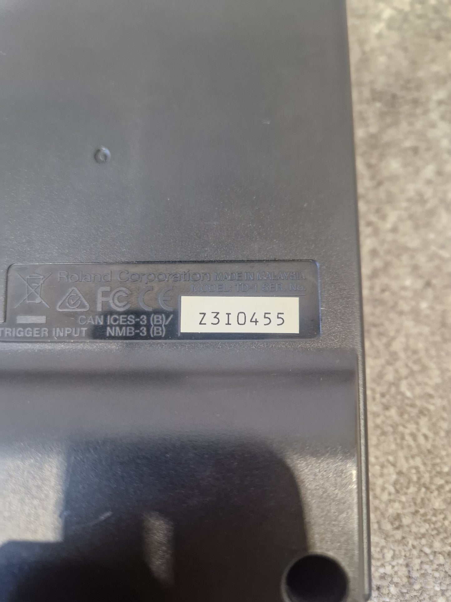 Roland TD-1 Drum Module – Very Good w/ Power Supply