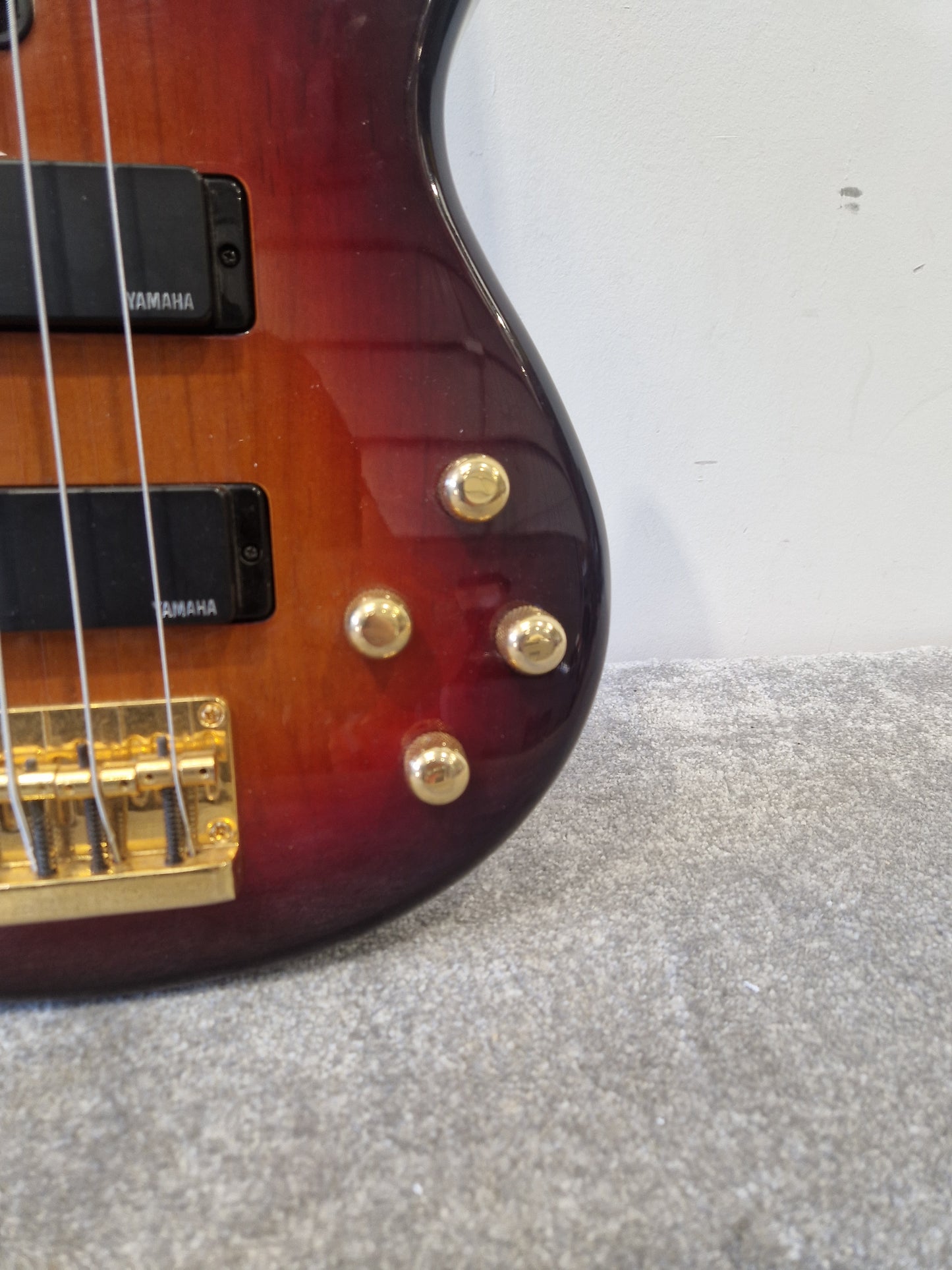 Yamaha BBG4S II – 4-String Active Bass Guitar – Very Good (Read Description)