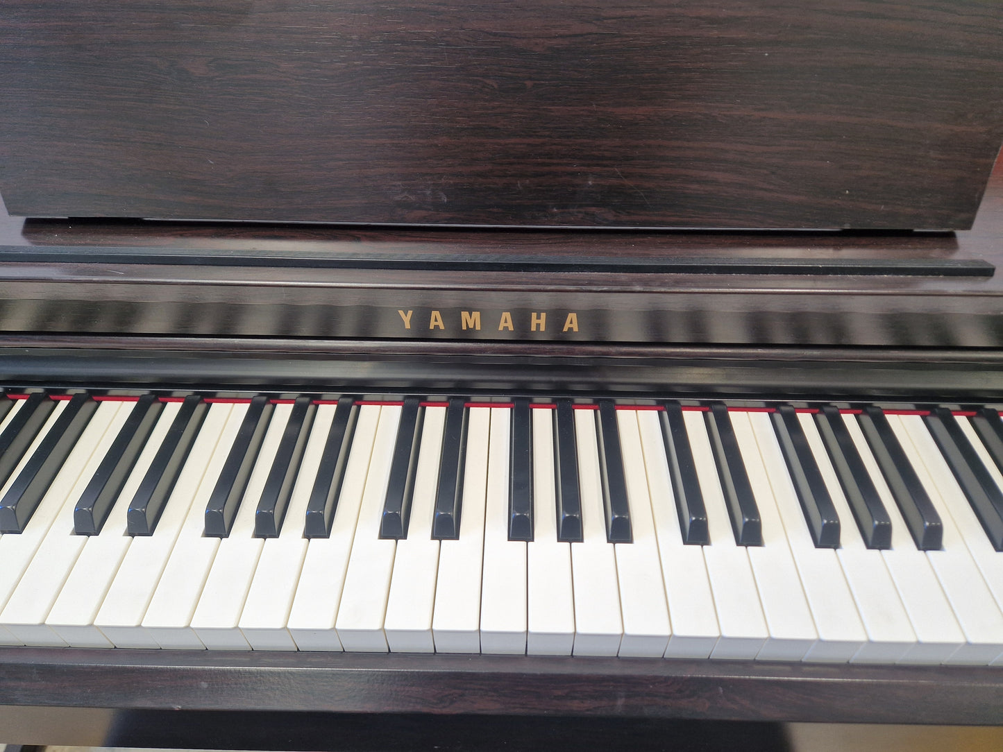 Yamaha Clavinova CLP-525 – Digital Piano – Very Good w/ Stagg Stool