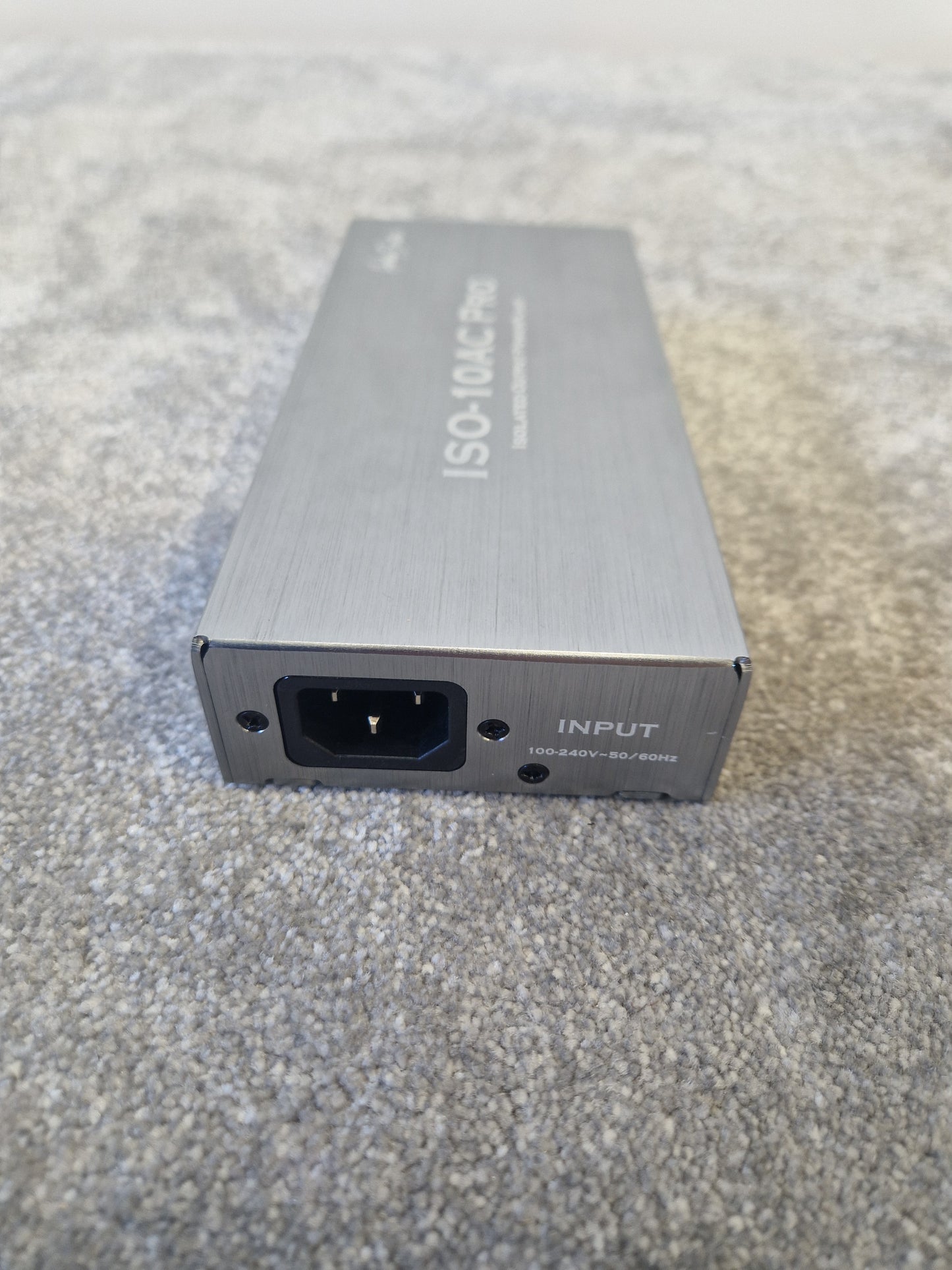 Harley Benton ISO-10AC Pro – Modular Pedalboard Power Supply – Excellent