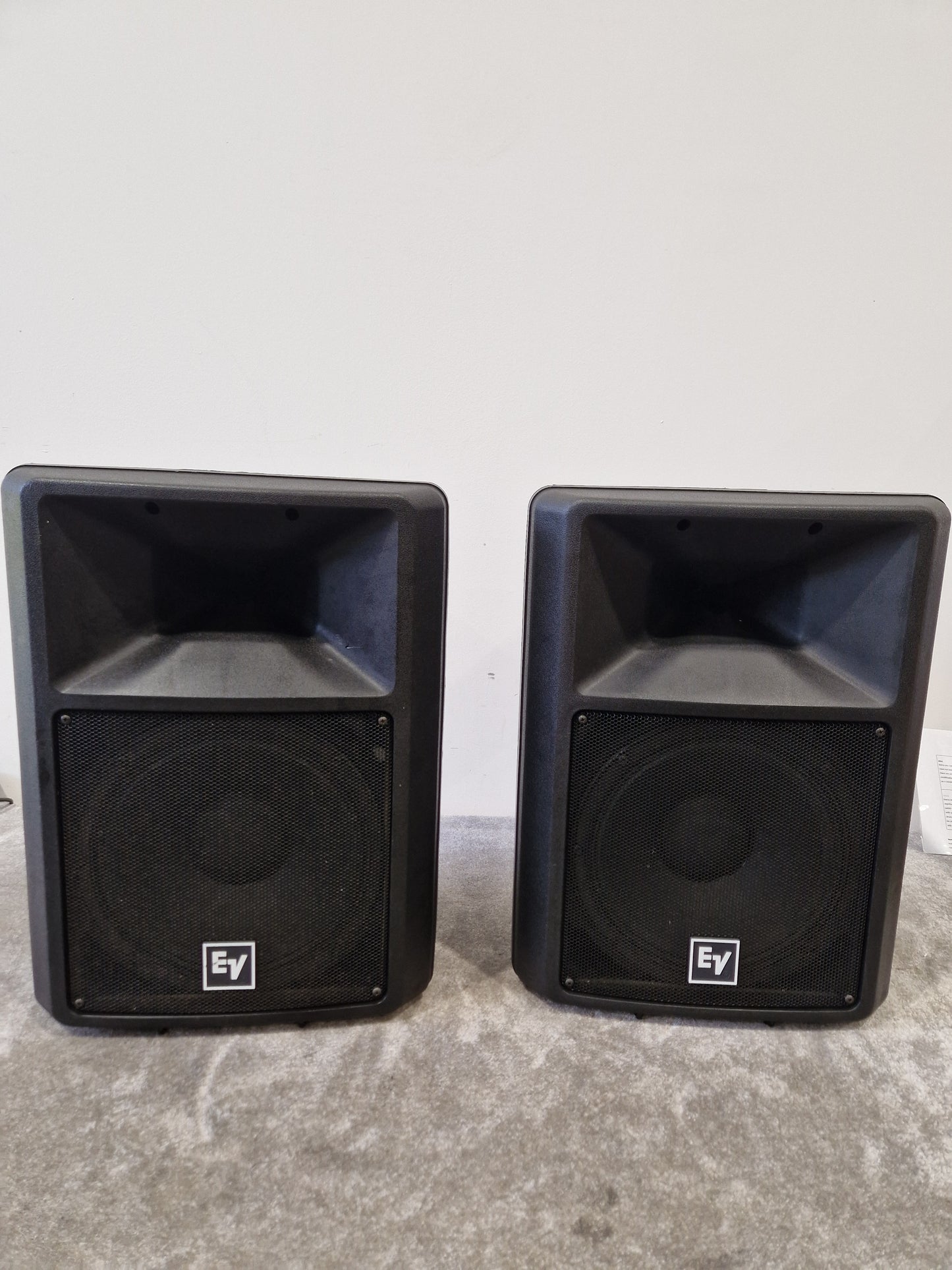 EV SX 300 Pair on Speakers - Professional Grade, High Output - Excellent