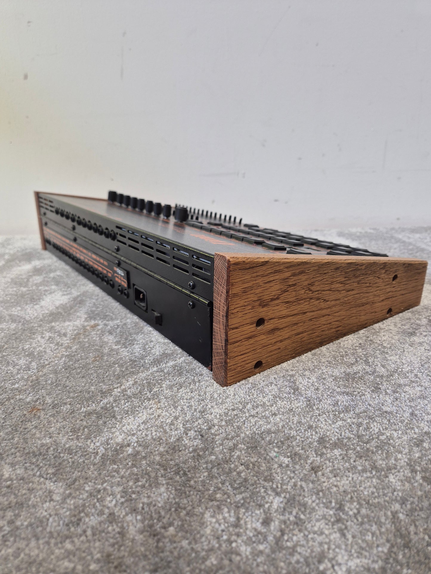 LM2 Linndrum Machine - Extremely Rare Drum Sounds Machine - Very Good