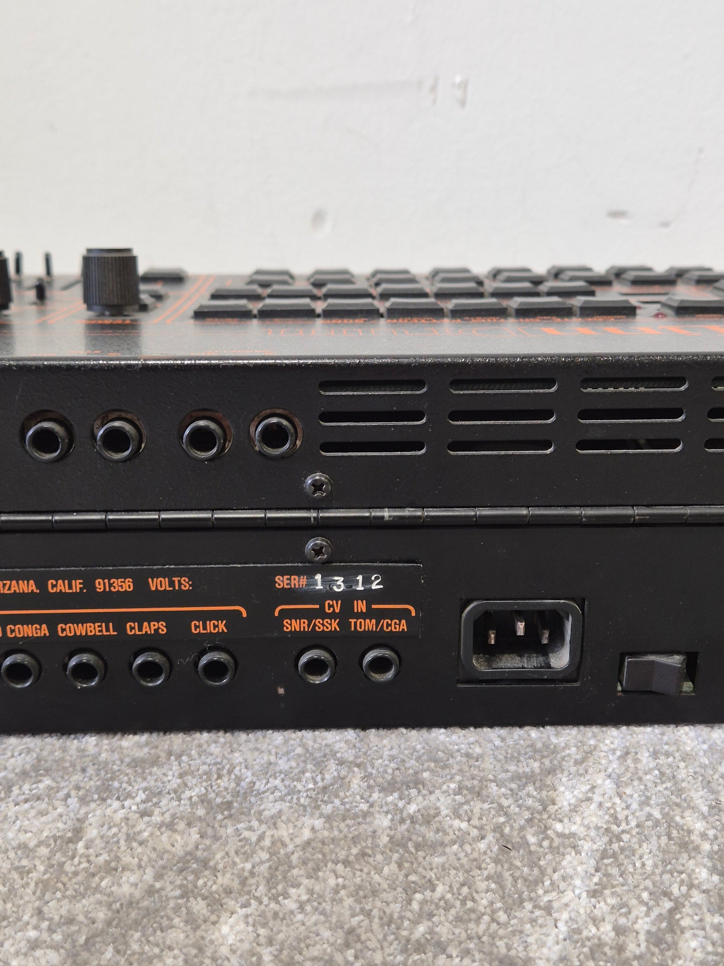 LM2 Linndrum Machine - Extremely Rare Drum Sounds Machine - Very Good