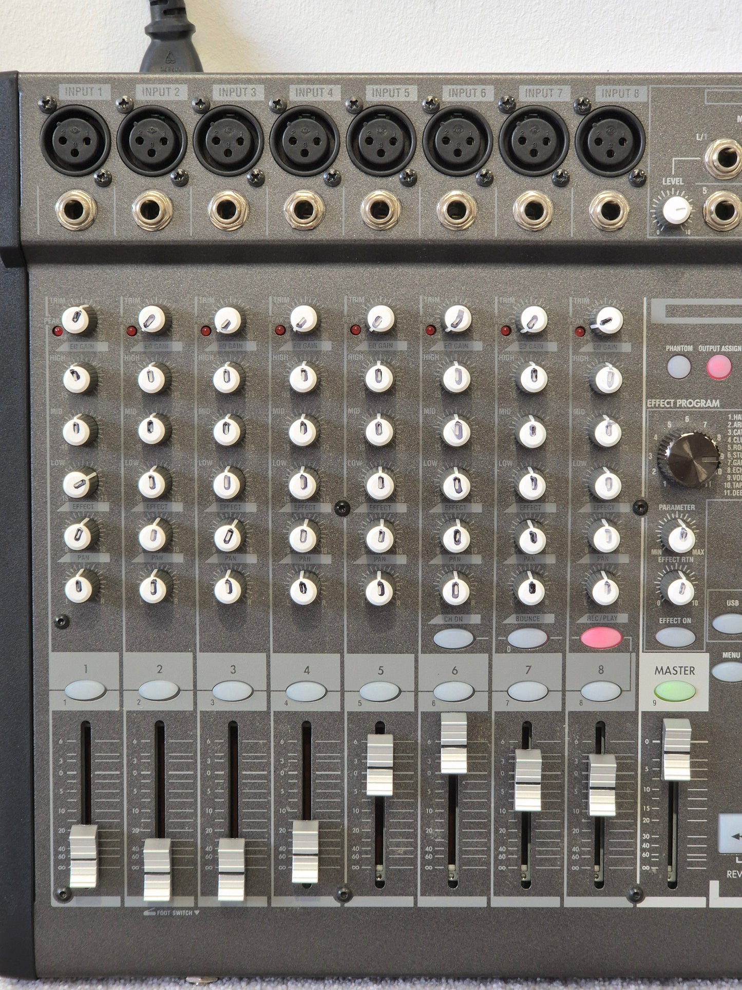 Korg D888 - 8 Track Digital Recorder - Very Good