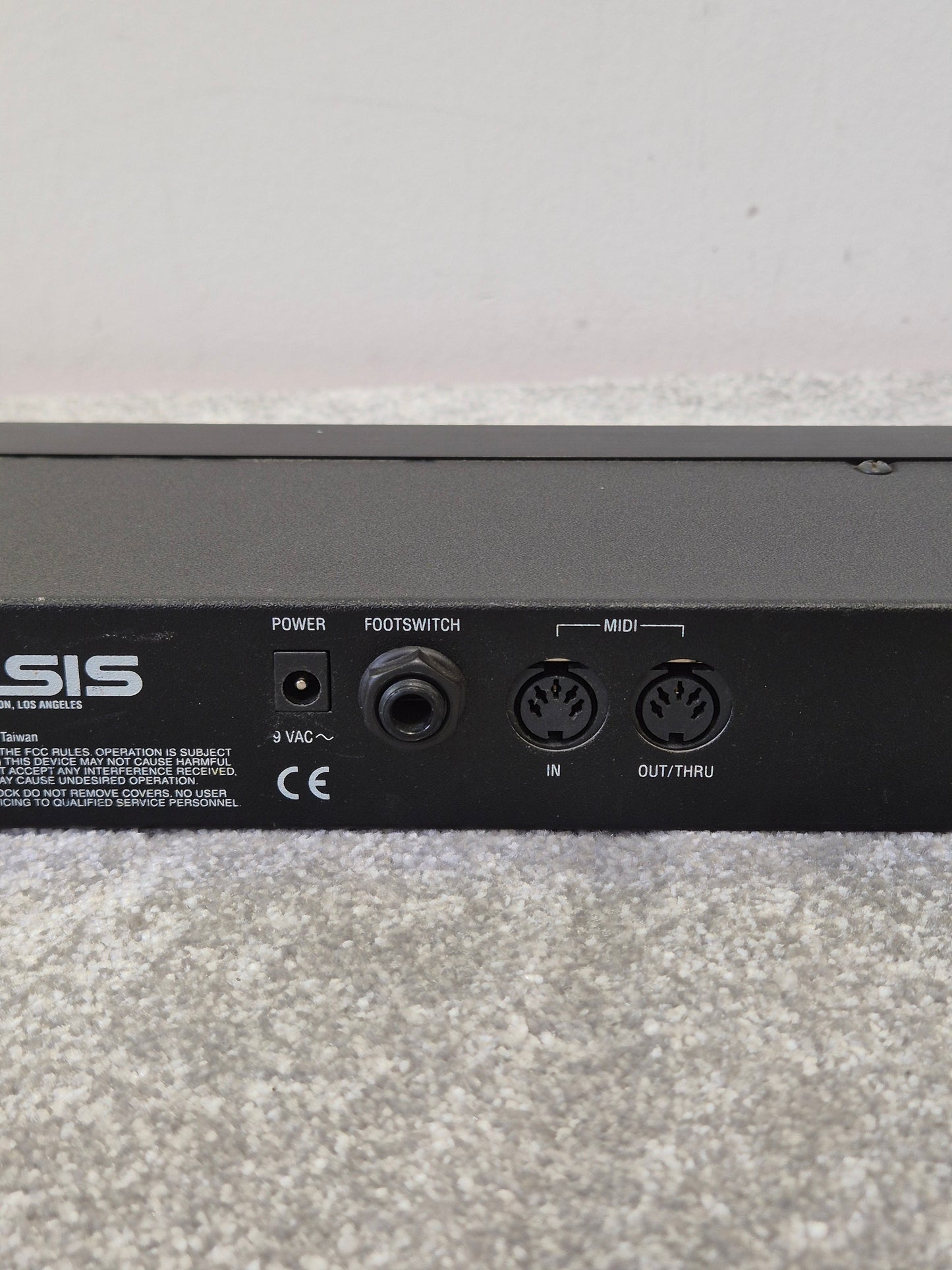 Alesis Microverb 4 - Digital Reverb Processor - Very Good w/ Original box