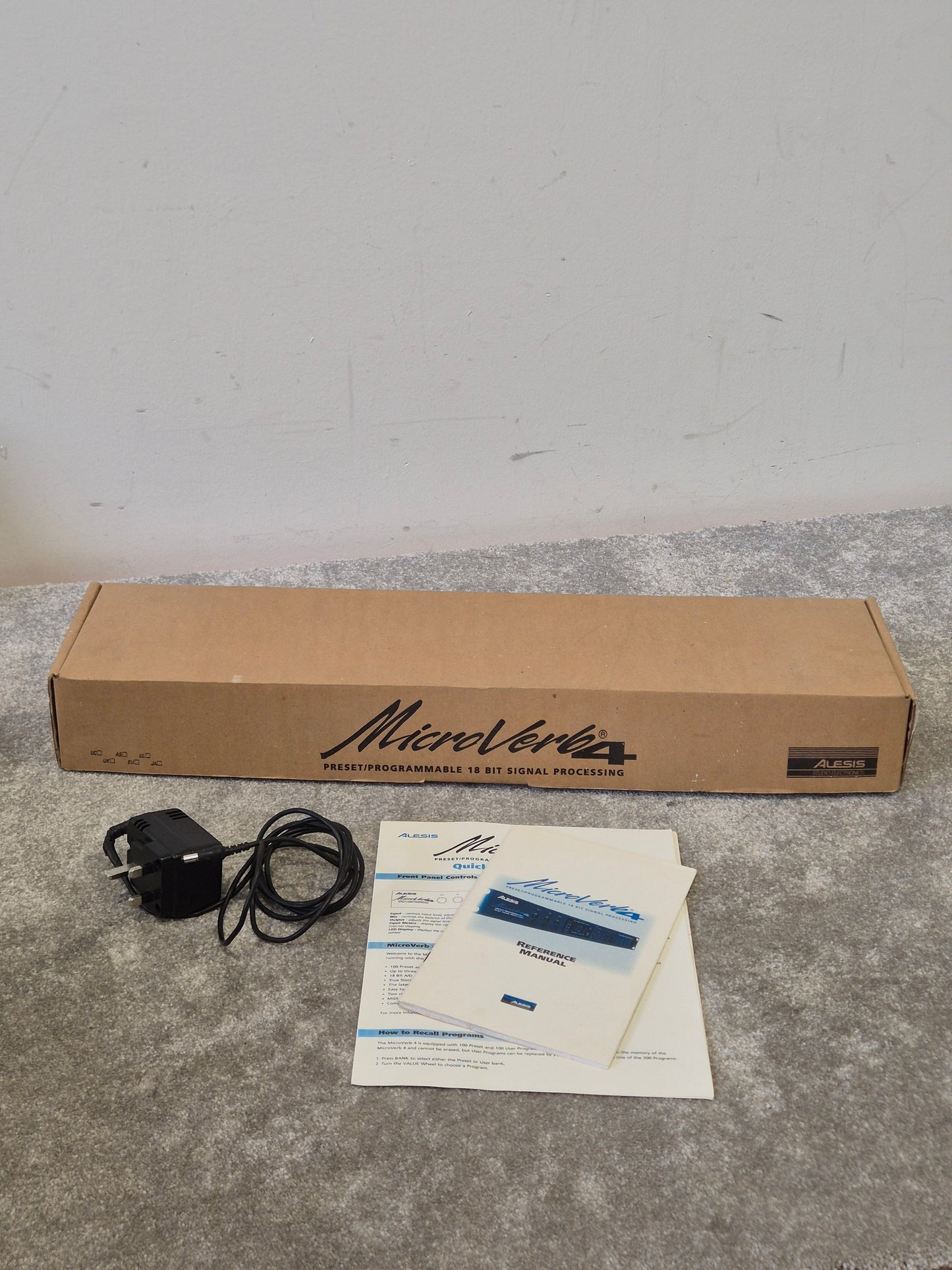 Alesis Microverb 4 - Digital Reverb Processor - Very Good w/ Original box