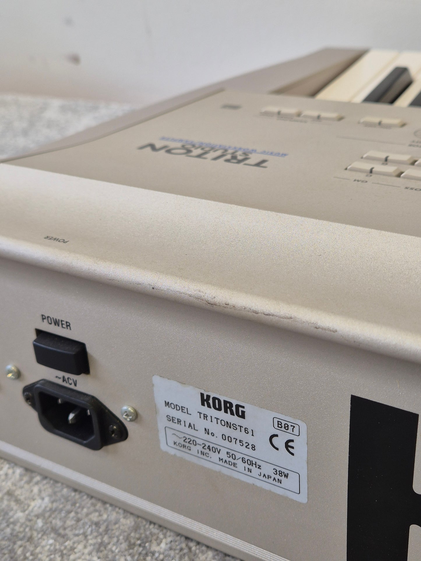 Korg Triton Studio - Legendary 61-Key Workstation - Very Good