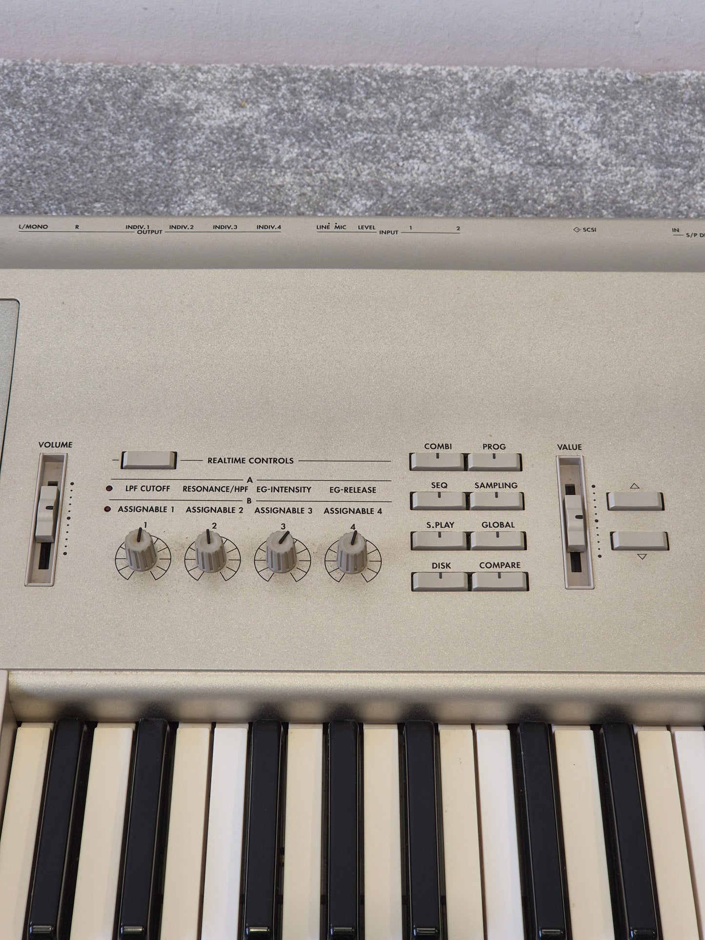 Korg Triton Studio - Legendary 61-Key Workstation - Very Good